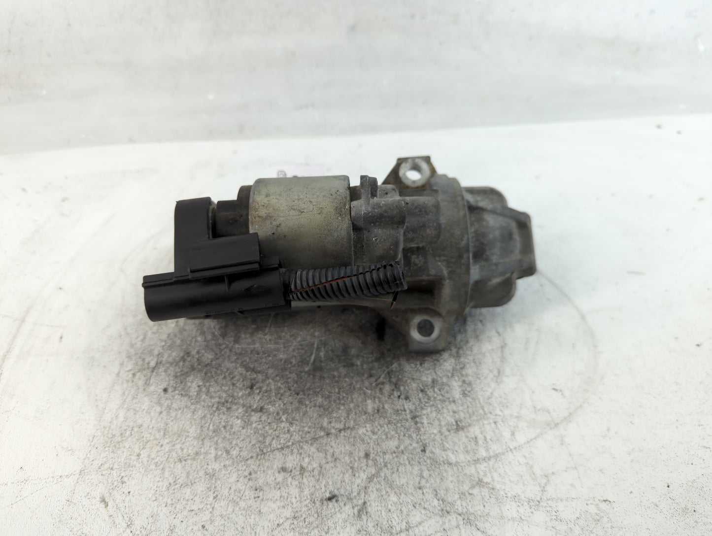 2017-2019 Ford Escape Car Starter Motor Solenoid OEM P/N:0001 180 603 GV6T-11000-AA Fits Fits 2017 2018 2019 2020 2021 2022 OEM Used Auto Parts - Oemusedautoparts1.com