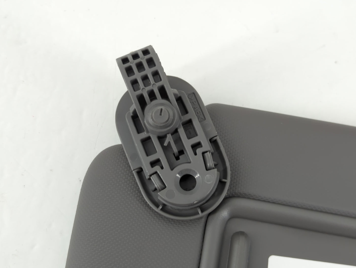 2021-2022 Hyundai Elantra Sun Visor Shade Replacement Driver Left Mirror Fits Fits 2021 2022 OEM Used Auto Parts - Oemusedautoparts1.com