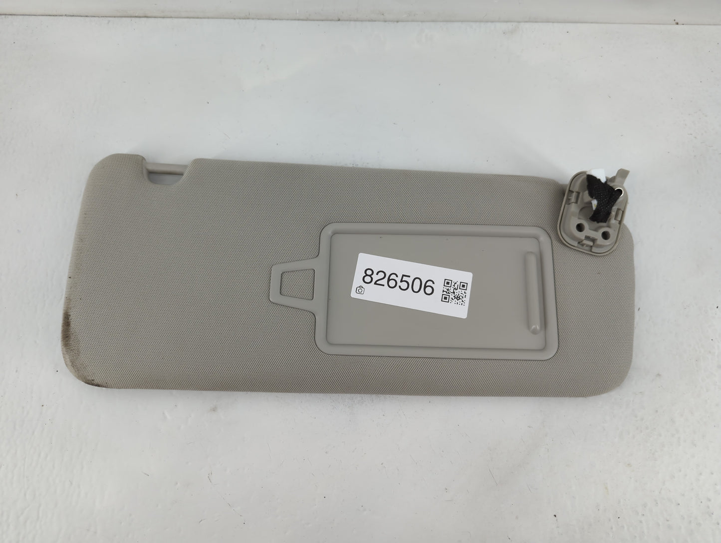 2020-2022 Kia Telluride Sun Visor Shade Replacement Passenger Right Mirror Fits Fits 2020 2021 2022 OEM Used Auto Parts - Oemusedautoparts1.com