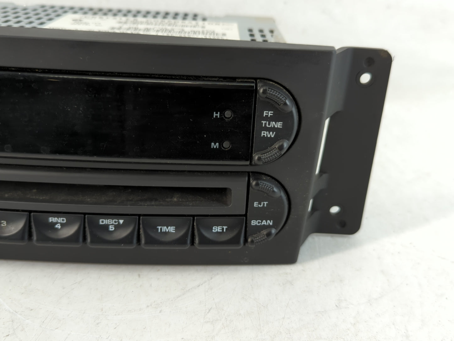 2004-2008 Chrysler Pacifica Radio AM FM Cd Player Receiver Replacement P/N:P05082764AF Fits Fits 2004 2005 2006 2007 2008 OEM Used Auto Parts - Oemusedautoparts1.com