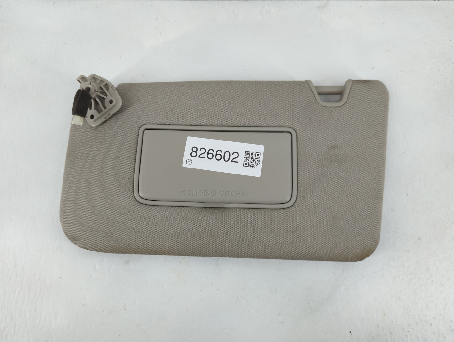 2018-2020 Nissan Rogue Sun Visor Shade Replacement Driver Left Mirror Fits Fits 2018 2019 2020 OEM Used Auto Parts - Oemusedautoparts1.com