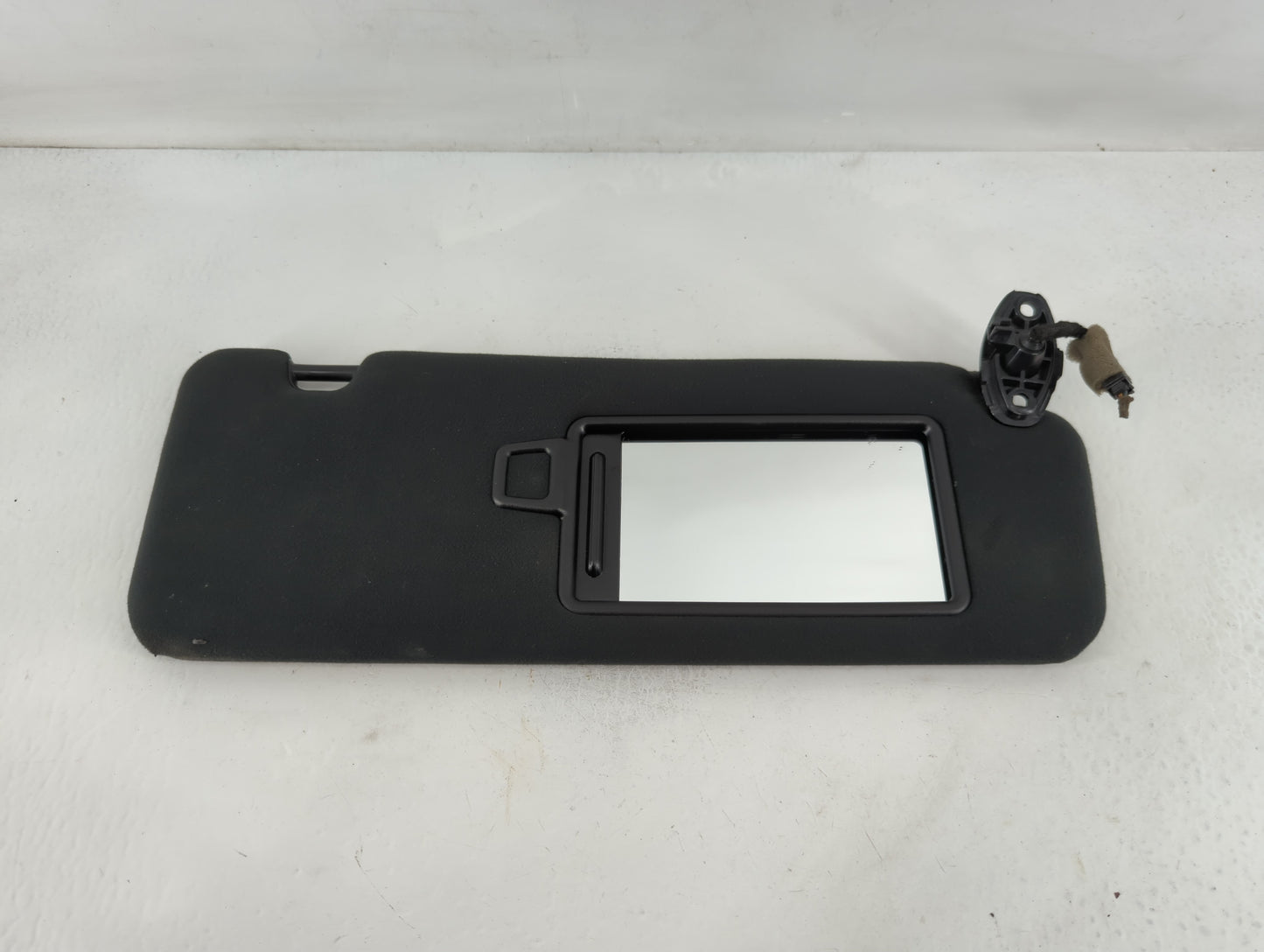 2016-2020 Kia Sorento Sun Visor Shade Replacement Passenger Right Mirror Fits Fits 2016 2017 2018 2019 2020 OEM Used Auto Parts - Oemusedautoparts1.com
