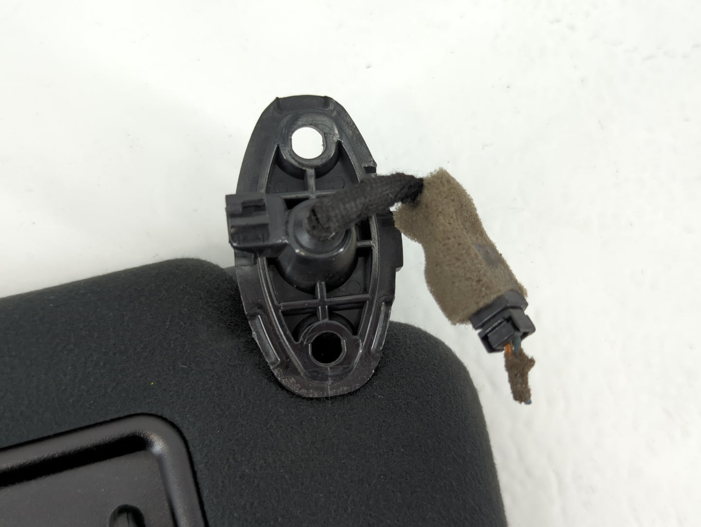 2016-2020 Kia Sorento Sun Visor Shade Replacement Passenger Right Mirror Fits Fits 2016 2017 2018 2019 2020 OEM Used Auto Parts - Oemusedautoparts1.com