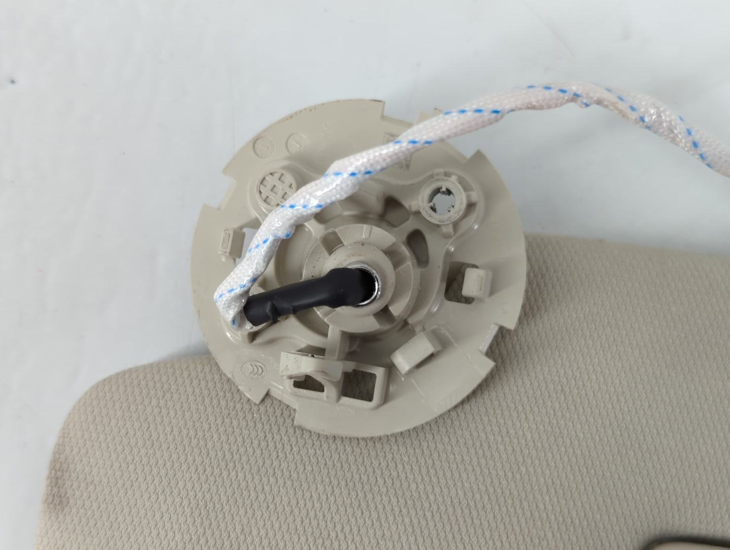 2021-2022 Buick Envision Sun Visor Shade Replacement Driver Left Mirror Fits Fits 2021 2022 OEM Used Auto Parts - Oemusedautoparts1.com