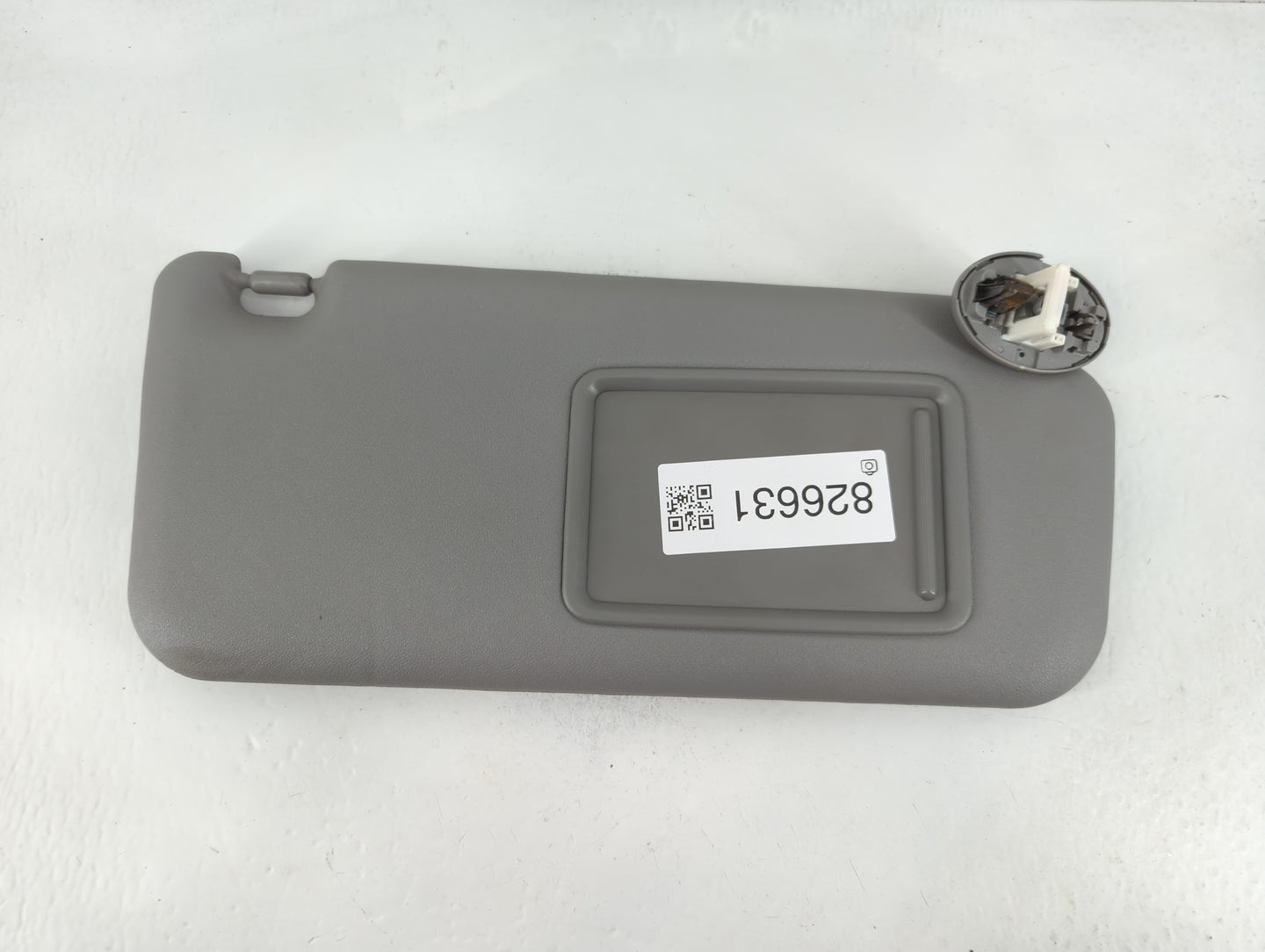 2006-2009 Toyota Rav4 Sun Visor Shade Replacement Passenger Right Mirror Fits Fits 2006 2007 2008 2009 OEM Used Auto Parts - Oemusedautoparts1.com