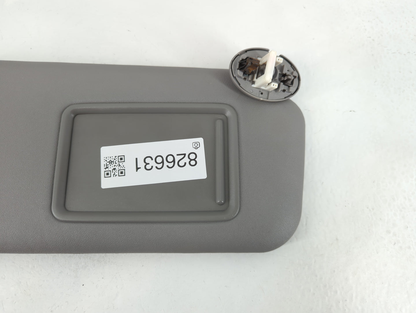 2006-2009 Toyota Rav4 Sun Visor Shade Replacement Passenger Right Mirror Fits Fits 2006 2007 2008 2009 OEM Used Auto Parts - Oemusedautoparts1.com