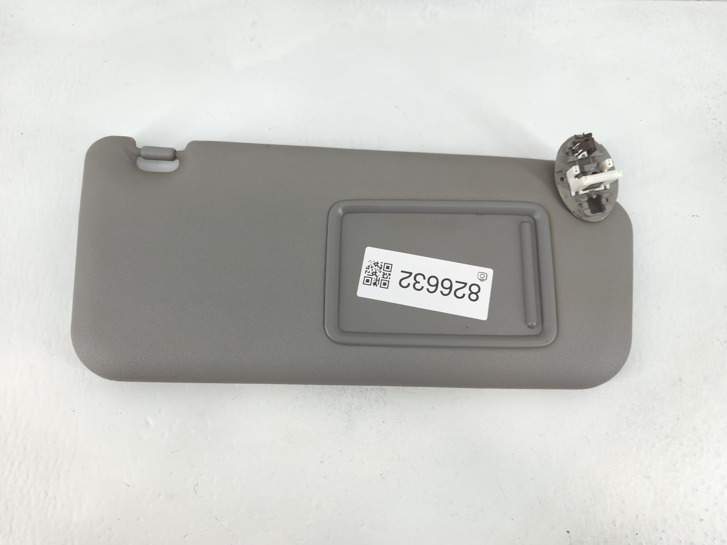 2006-2009 Toyota Rav4 Sun Visor Shade Replacement Passenger Right Mirror Fits Fits 2006 2007 2008 2009 OEM Used Auto Parts - Oemusedautoparts1.com