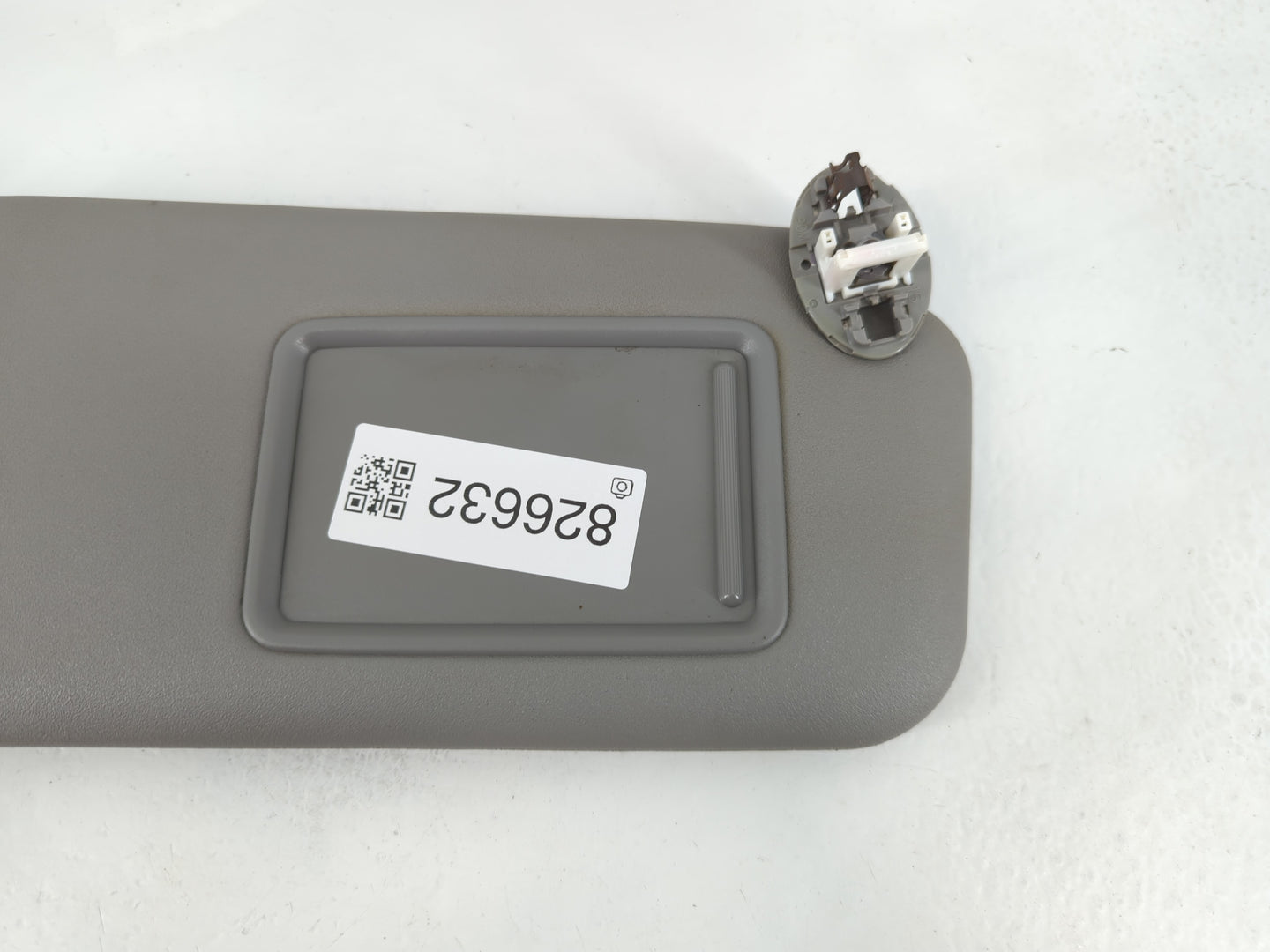 2006-2009 Toyota Rav4 Sun Visor Shade Replacement Passenger Right Mirror Fits Fits 2006 2007 2008 2009 OEM Used Auto Parts - Oemusedautoparts1.com