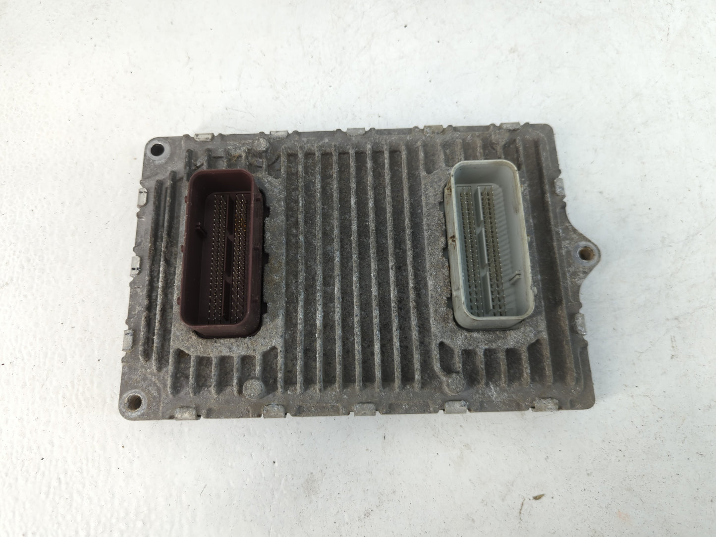 2013 Chrysler Town & Country PCM Engine Control Computer ECU ECM PCU OEM P/N:P05150724AC Fits OEM Used Auto Parts - Oemusedautoparts1.com