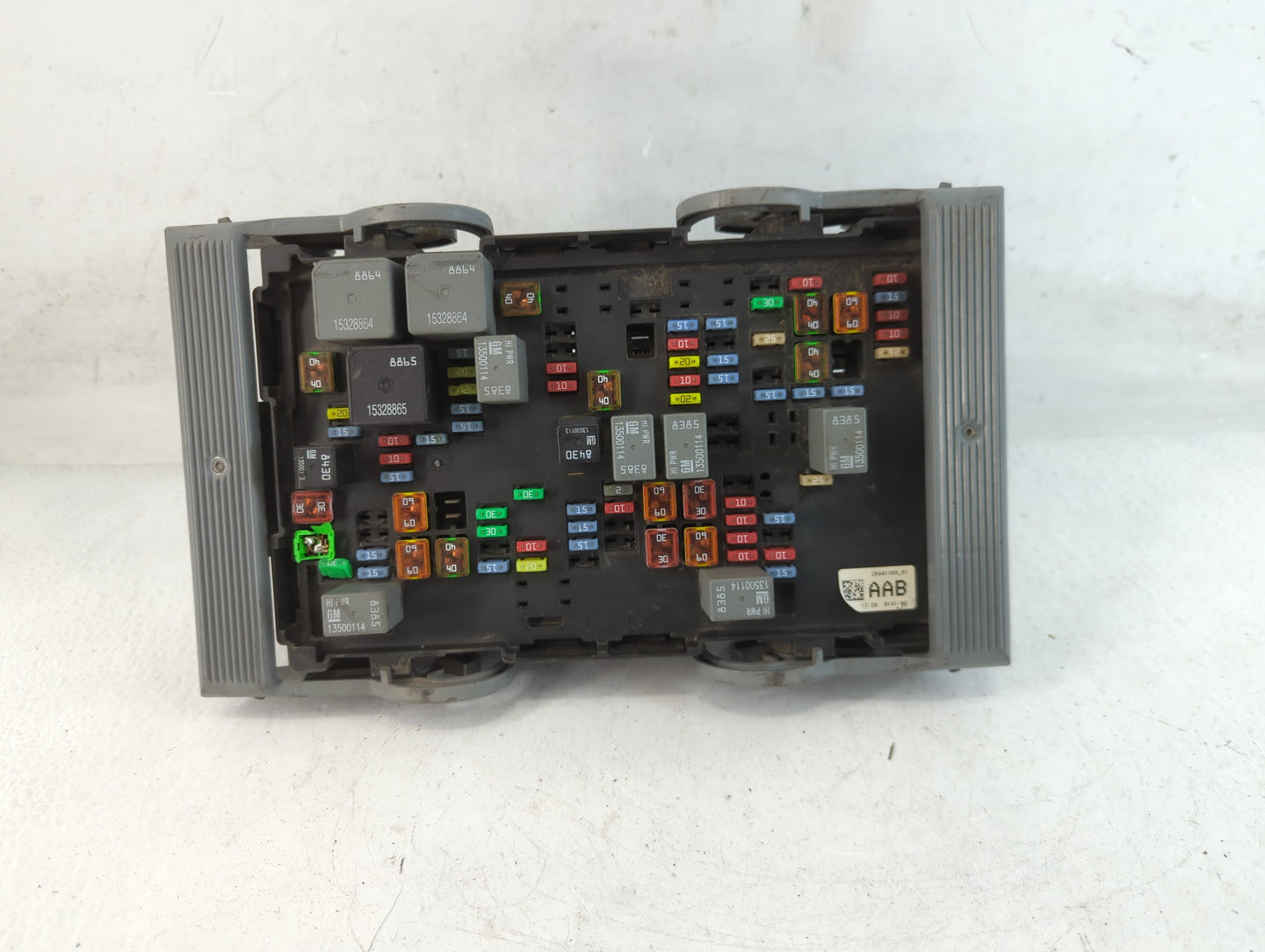 2010-2014 Cadillac Escalade Fusebox Fuse Box Panel Relay Module P/N:25941368-01 Fits Fits 2010 2011 2012 2013 2014 OEM Used Auto Parts - Oemusedautoparts1.com