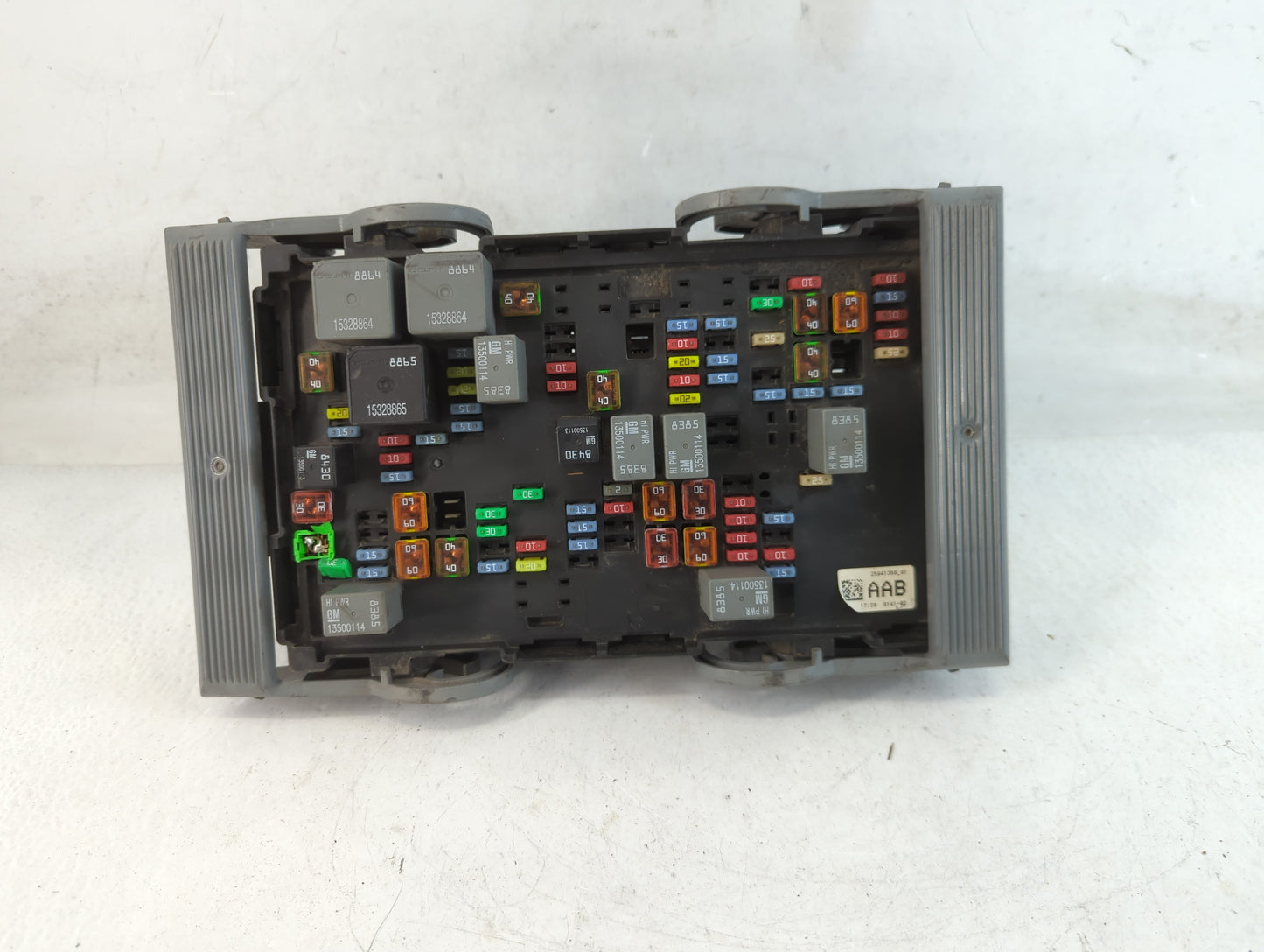 2010-2014 Cadillac Escalade Fusebox Fuse Box Panel Relay Module P/N:25941368-01 Fits Fits 2010 2011 2012 2013 2014 OEM Used Auto Parts - Oemusedautoparts1.com