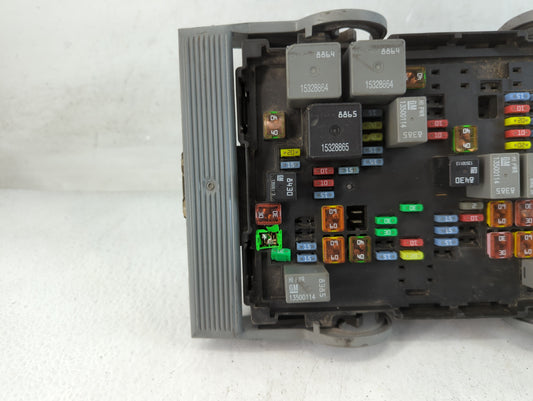 2010-2014 Cadillac Escalade Fusebox Fuse Box Panel Relay Module P/N:25941368-01 Fits Fits 2010 2011 2012 2013 2014 OEM Used Auto Parts
