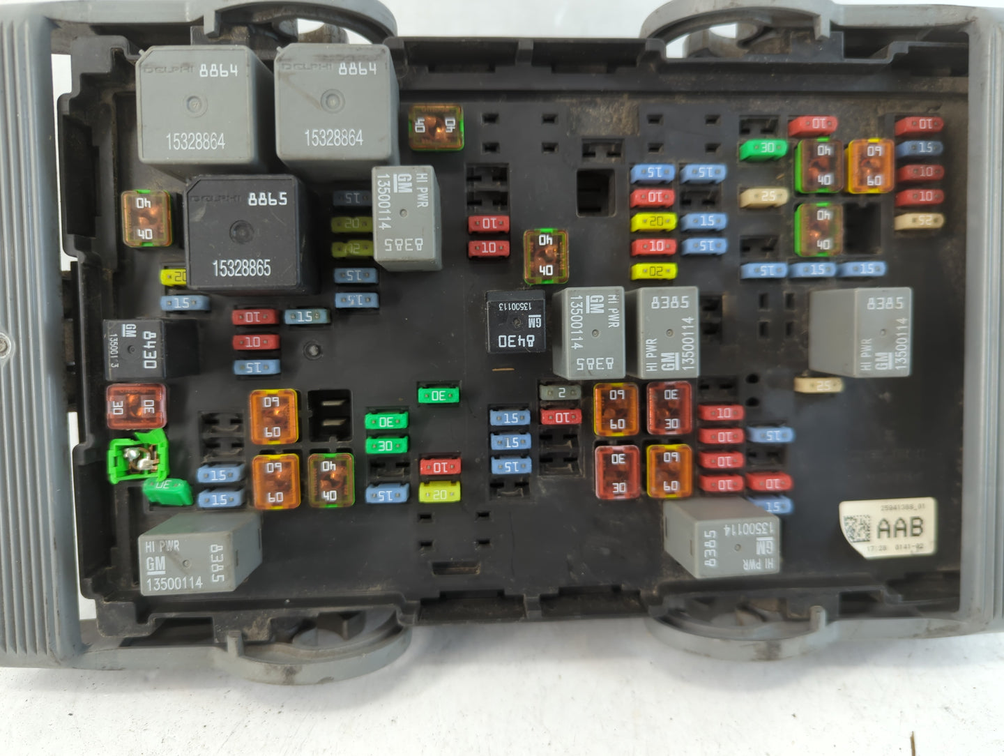 2010-2014 Cadillac Escalade Fusebox Fuse Box Panel Relay Module P/N:25941368-01 Fits Fits 2010 2011 2012 2013 2014 OEM Used Auto Parts - Oemusedautoparts1.com