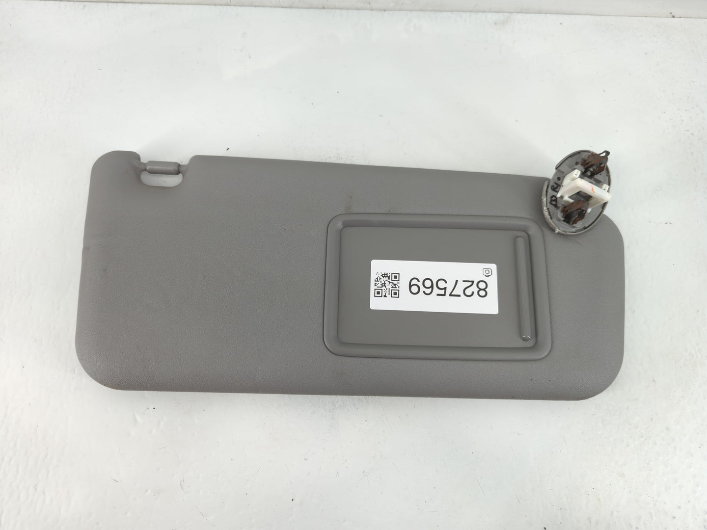 2006-2009 Toyota Rav4 Sun Visor Shade Replacement Passenger Right Mirror Fits Fits 2006 2007 2008 2009 OEM Used Auto Parts - Oemusedautoparts1.com