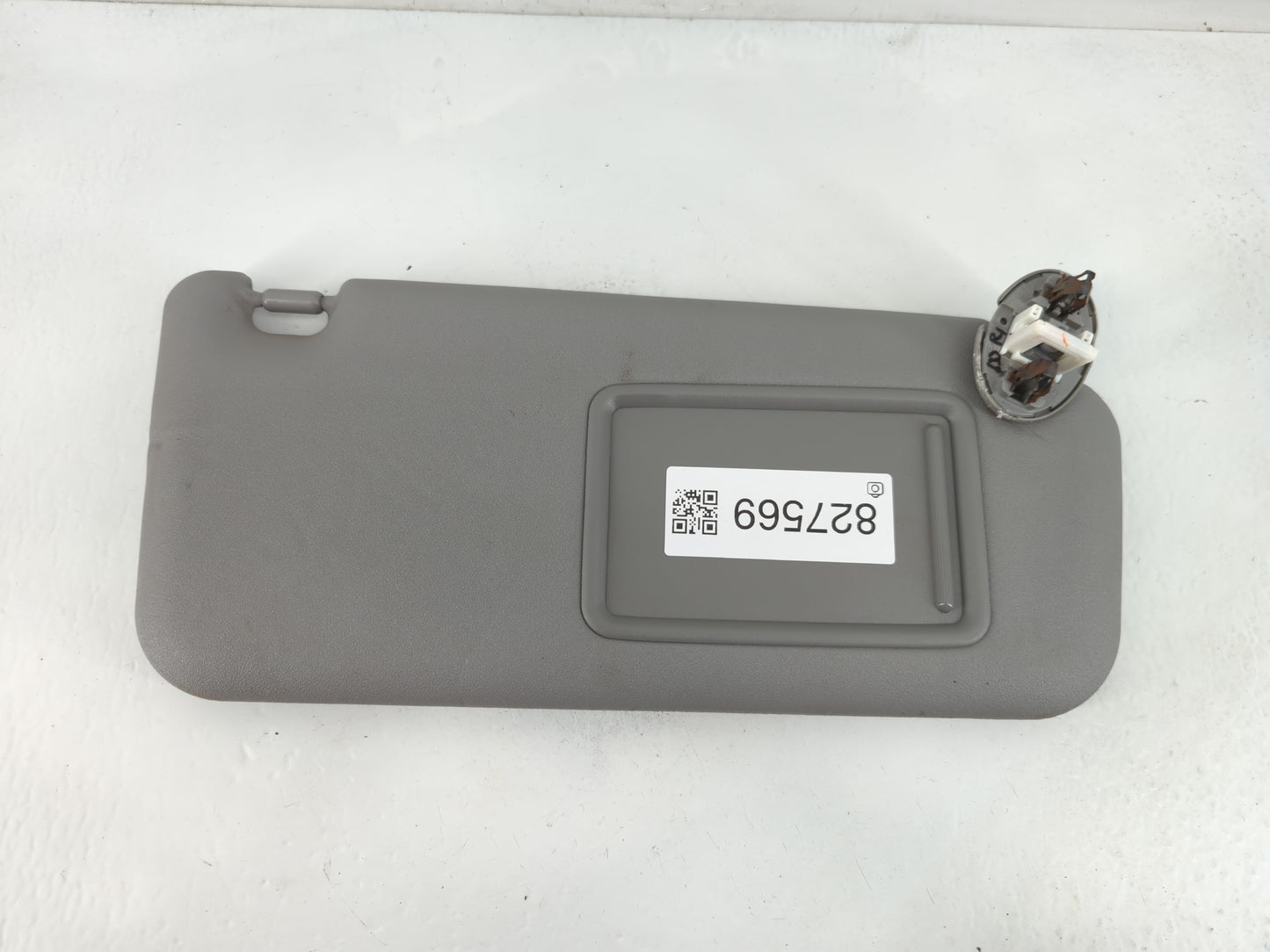 2006-2009 Toyota Rav4 Sun Visor Shade Replacement Passenger Right Mirror Fits Fits 2006 2007 2008 2009 OEM Used Auto Parts - Oemusedautoparts1.com