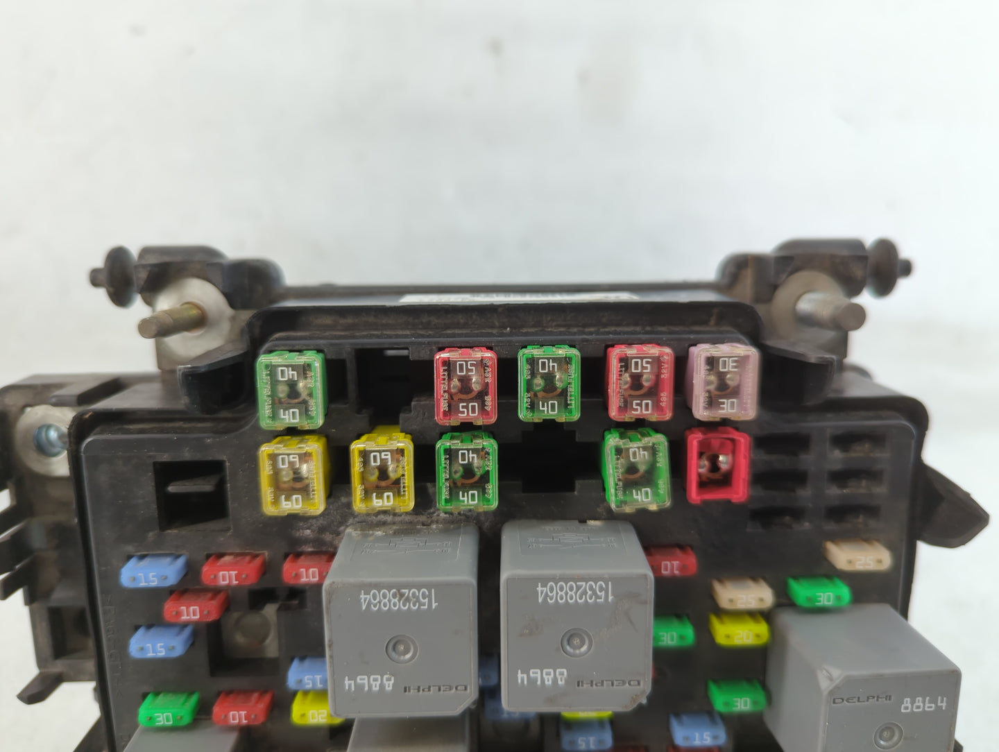 2003-2006 Cadillac Escalade Esv Fusebox Fuse Box Panel Relay Module P/N:15201930-02 Fits Fits 2003 2004 2005 2006 OEM Used Auto Parts - Oemusedautoparts1.com