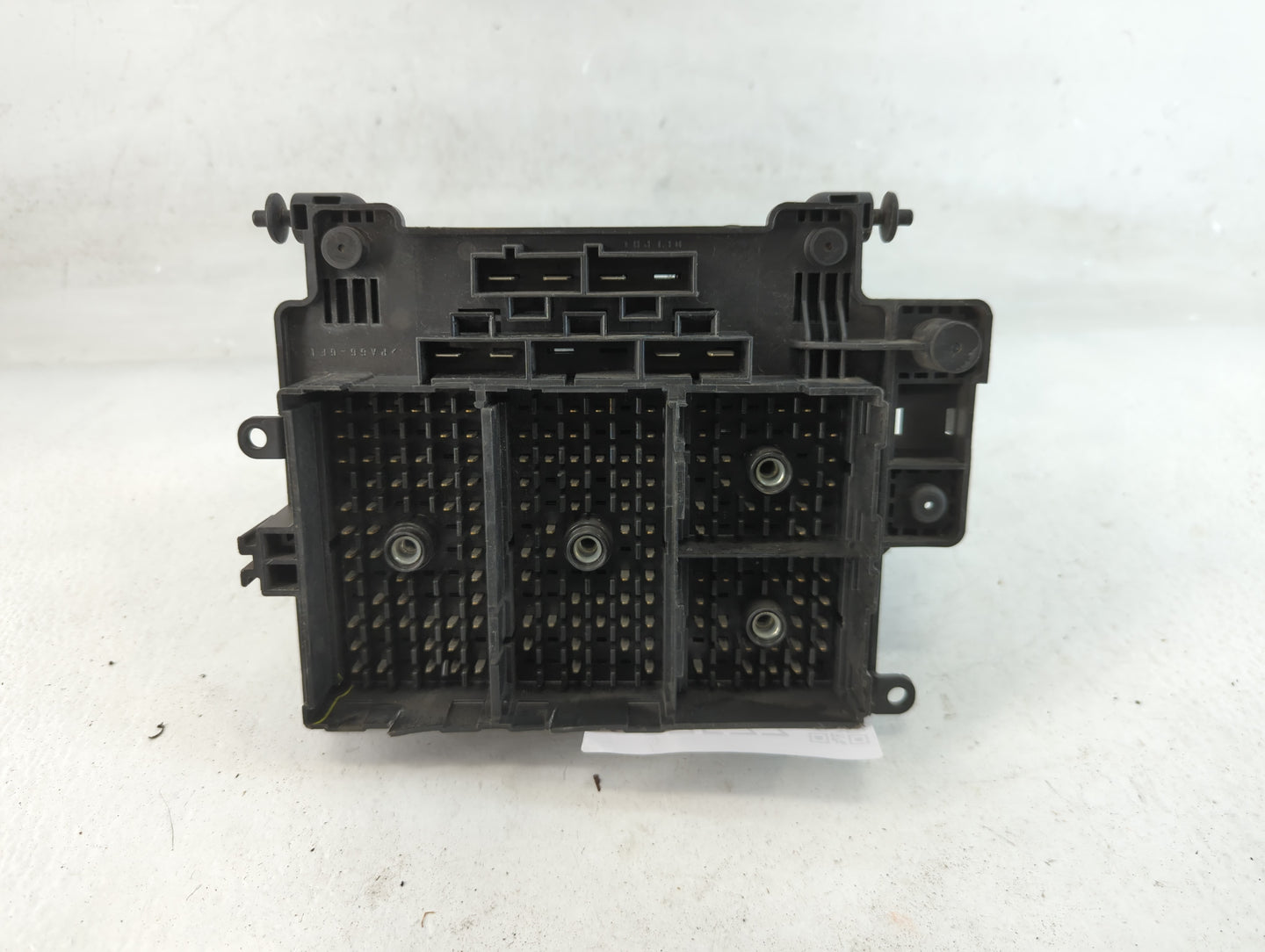 2003-2006 Cadillac Escalade Esv Fusebox Fuse Box Panel Relay Module P/N:15201930-02 Fits Fits 2003 2004 2005 2006 OEM Used Auto Parts - Oemusedautoparts1.com