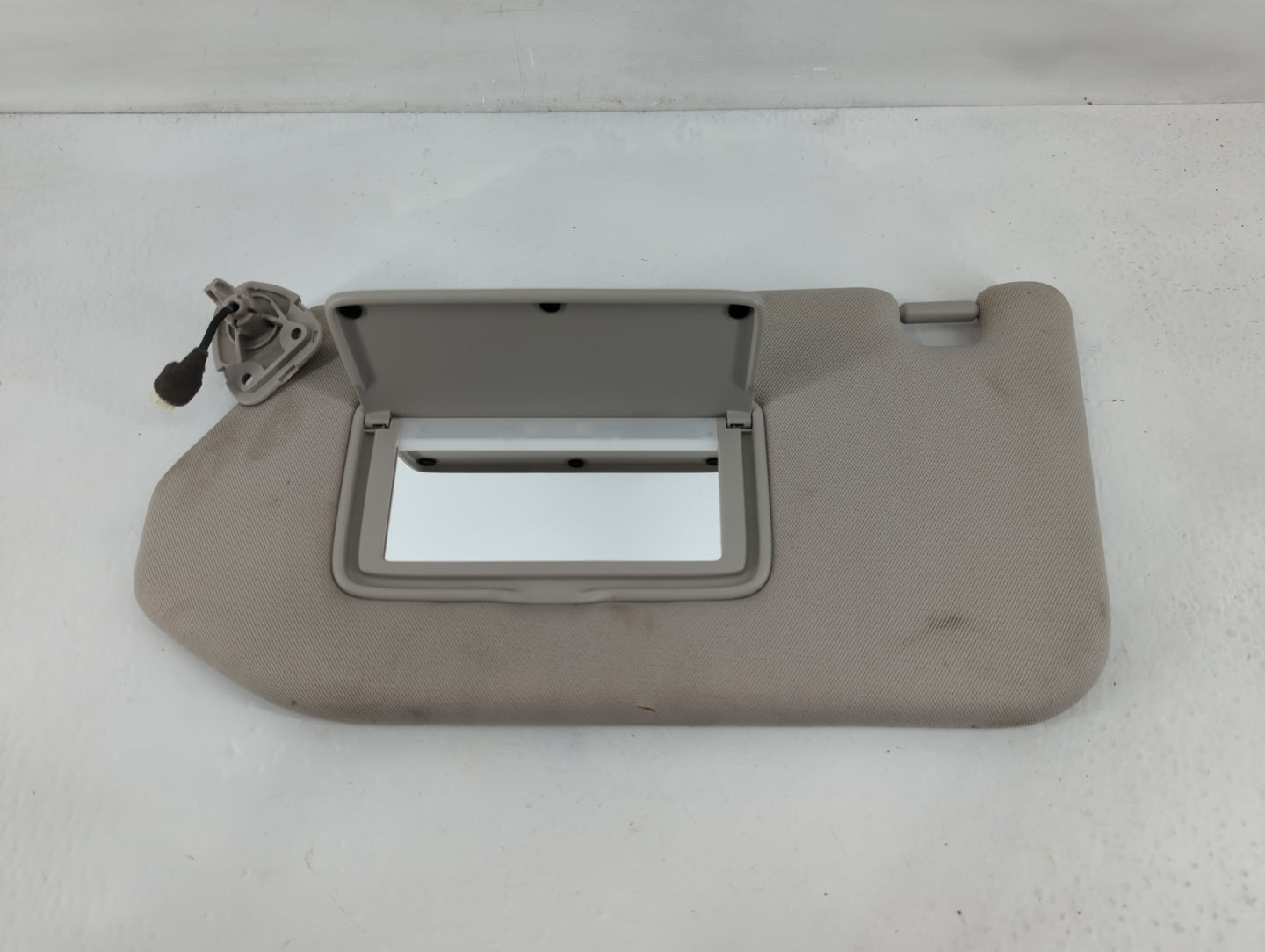 2019-2020 Infiniti Qx60 Sun Visor Shade Replacement Driver Left Mirror Fits Fits 2019 2020 OEM Used Auto Parts - Oemusedautoparts1.com