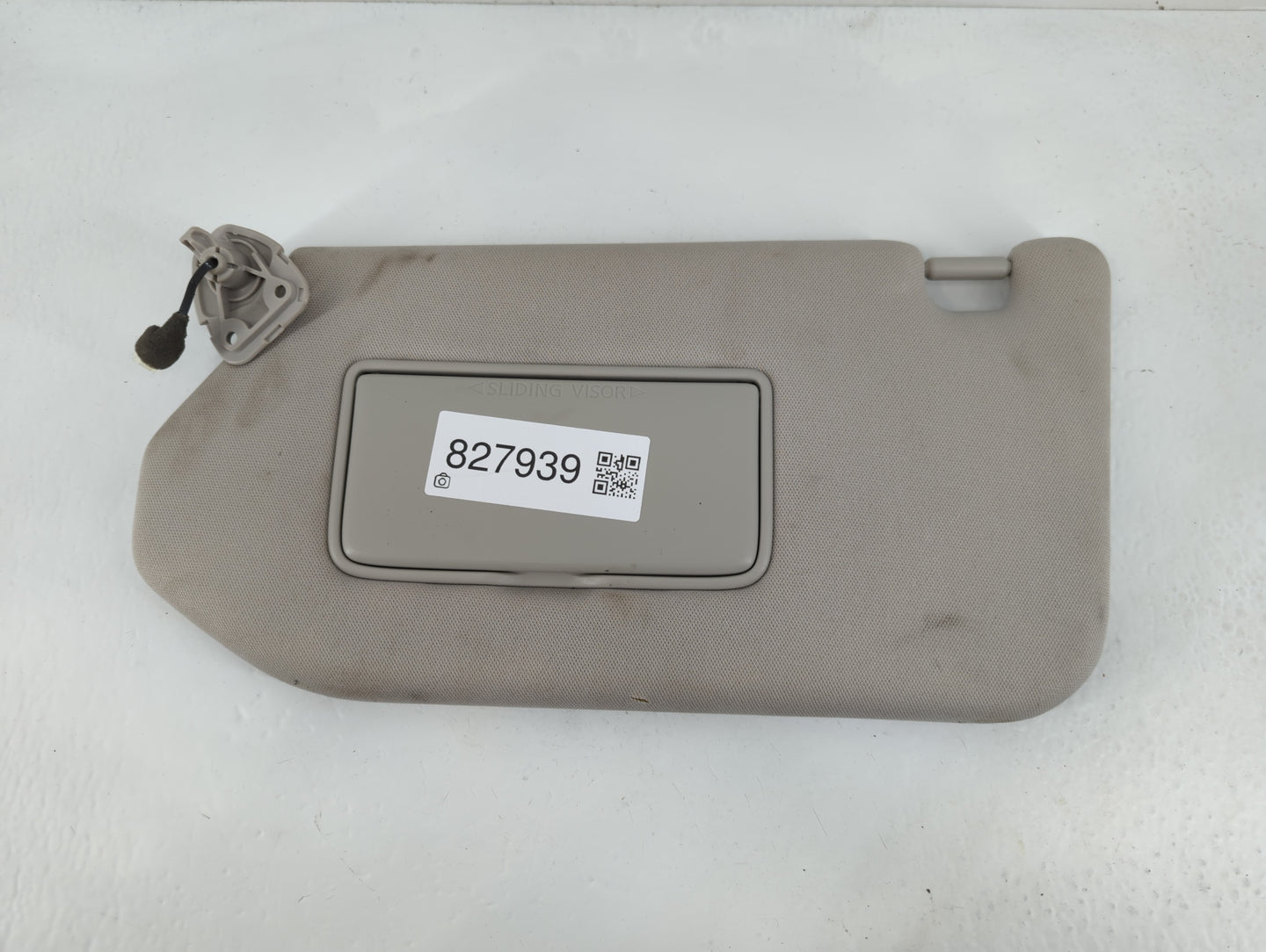2019-2020 Infiniti Qx60 Sun Visor Shade Replacement Driver Left Mirror Fits Fits 2019 2020 OEM Used Auto Parts - Oemusedautoparts1.com