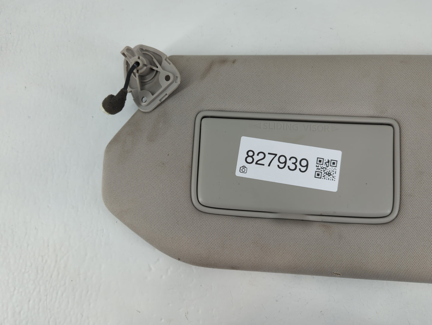 2019-2020 Infiniti Qx60 Sun Visor Shade Replacement Driver Left Mirror Fits Fits 2019 2020 OEM Used Auto Parts - Oemusedautoparts1.com