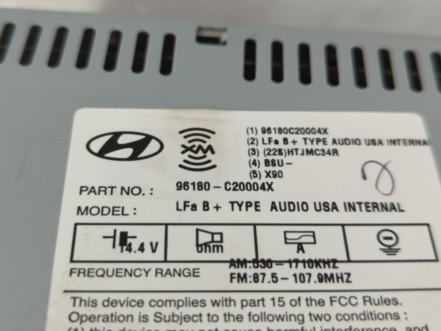 2015-2017 Hyundai Sonata Radio AM FM Cd Player Receiver Replacement P/N:96180-C20004X Fits Fits 2015 2016 2017 OEM Used Auto Parts - Oemusedautoparts1.com