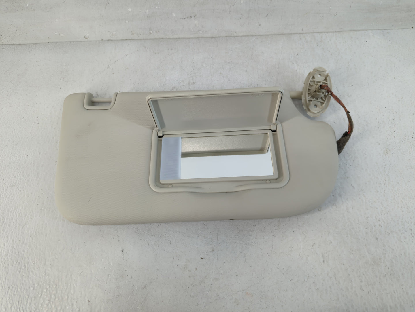 2013-2019 Ford Escape Sun Visor Shade Replacement Passenger Right Mirror Fits Fits 2013 2014 2015 2016 2017 2018 2019 OEM Used Auto Parts - Oemusedautoparts1.com