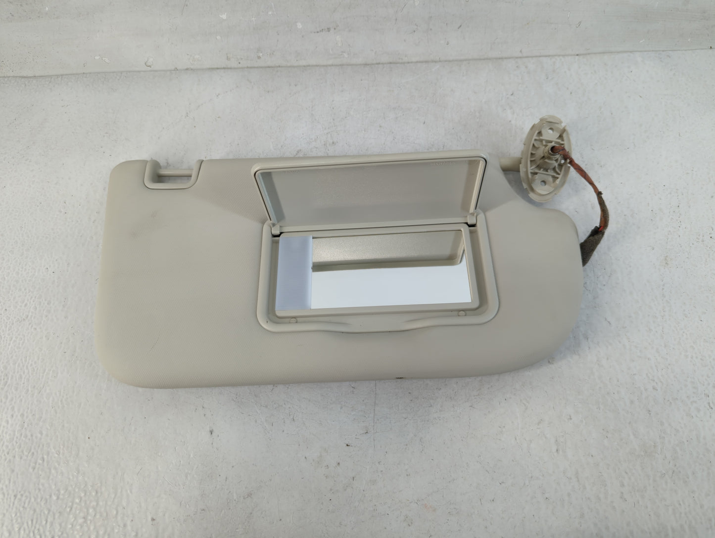 2013-2019 Ford Escape Sun Visor Shade Replacement Passenger Right Mirror Fits Fits 2013 2014 2015 2016 2017 2018 2019 OEM Used Auto Parts - Oemusedautoparts1.com