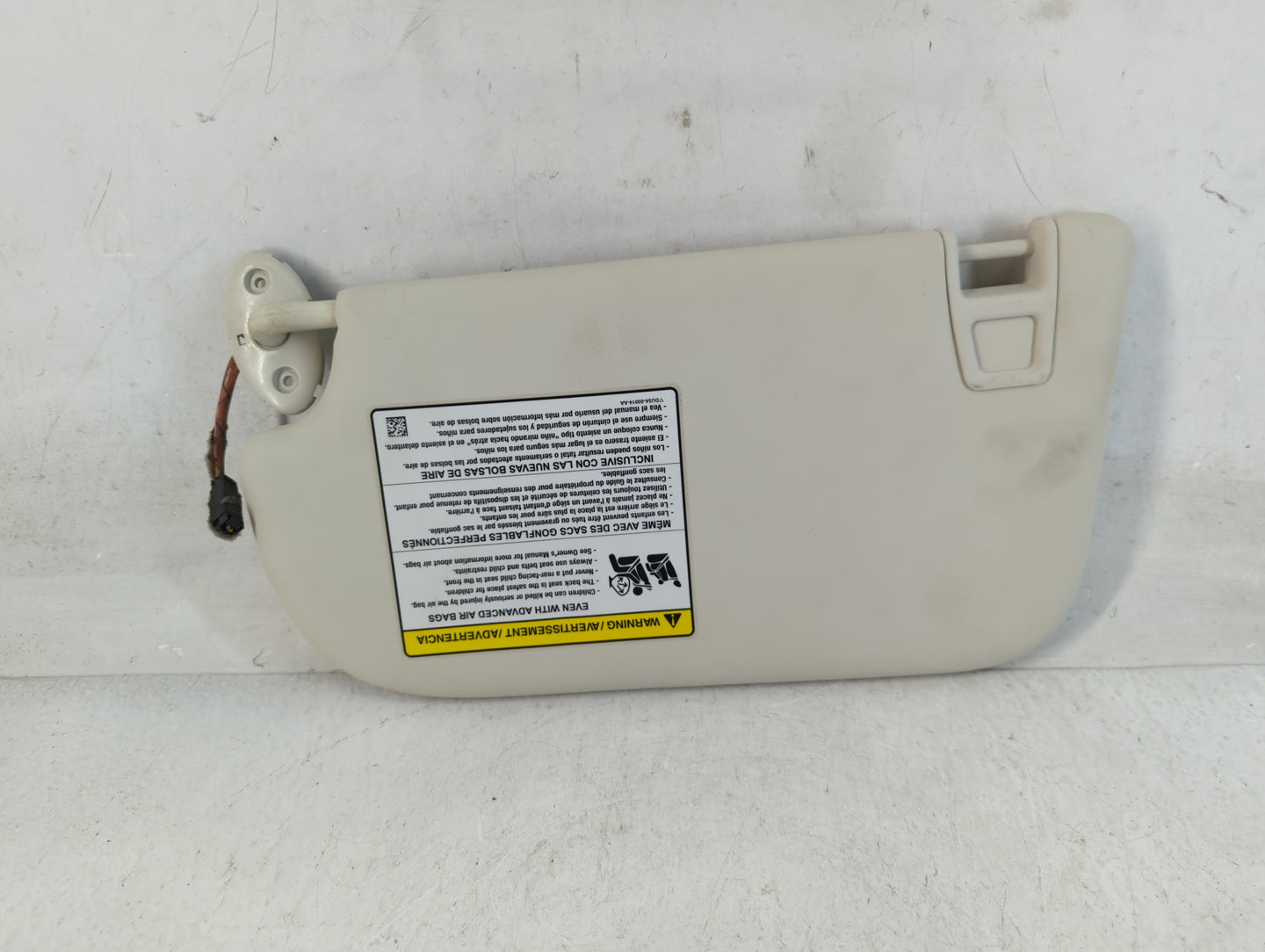 2013-2019 Ford Escape Sun Visor Shade Replacement Passenger Right Mirror Fits Fits 2013 2014 2015 2016 2017 2018 2019 OEM Used Auto Parts - Oemusedautoparts1.com