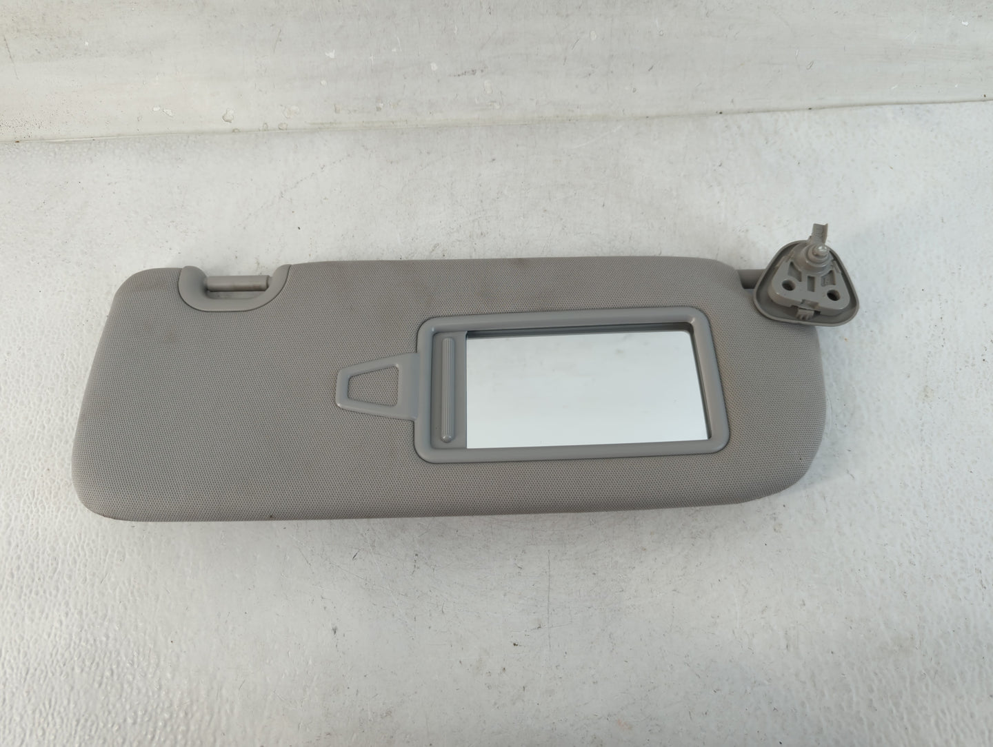 2013-2019 Hyundai Santa Fe Sun Visor Shade Replacement Passenger Right Mirror Fits Fits 2013 2014 2015 2016 2017 2018 2019 OEM Used Auto Parts - Oemusedautoparts1.com