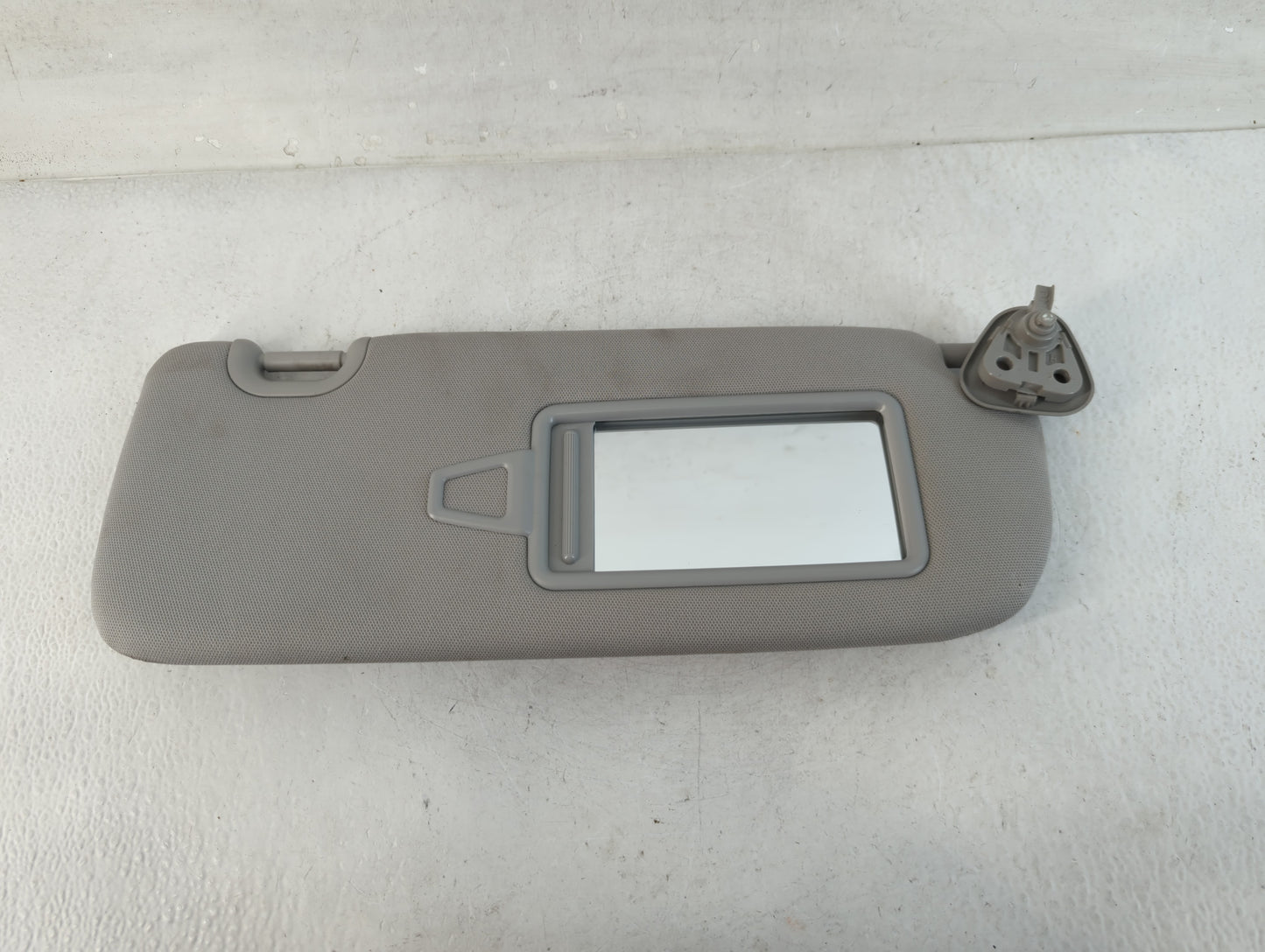 2013-2019 Hyundai Santa Fe Sun Visor Shade Replacement Passenger Right Mirror Fits Fits 2013 2014 2015 2016 2017 2018 2019 OEM Used Auto Parts - Oemusedautoparts1.com