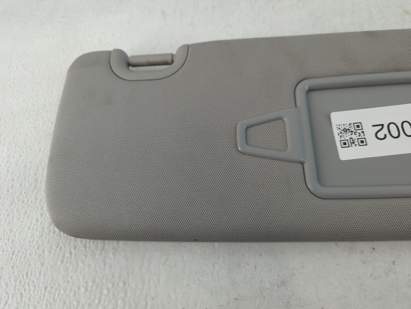 2013-2019 Hyundai Santa Fe Sun Visor Shade Replacement Passenger Right Mirror Fits Fits 2013 2014 2015 2016 2017 2018 2019 OEM Used Auto Parts - Oemusedautoparts1.com