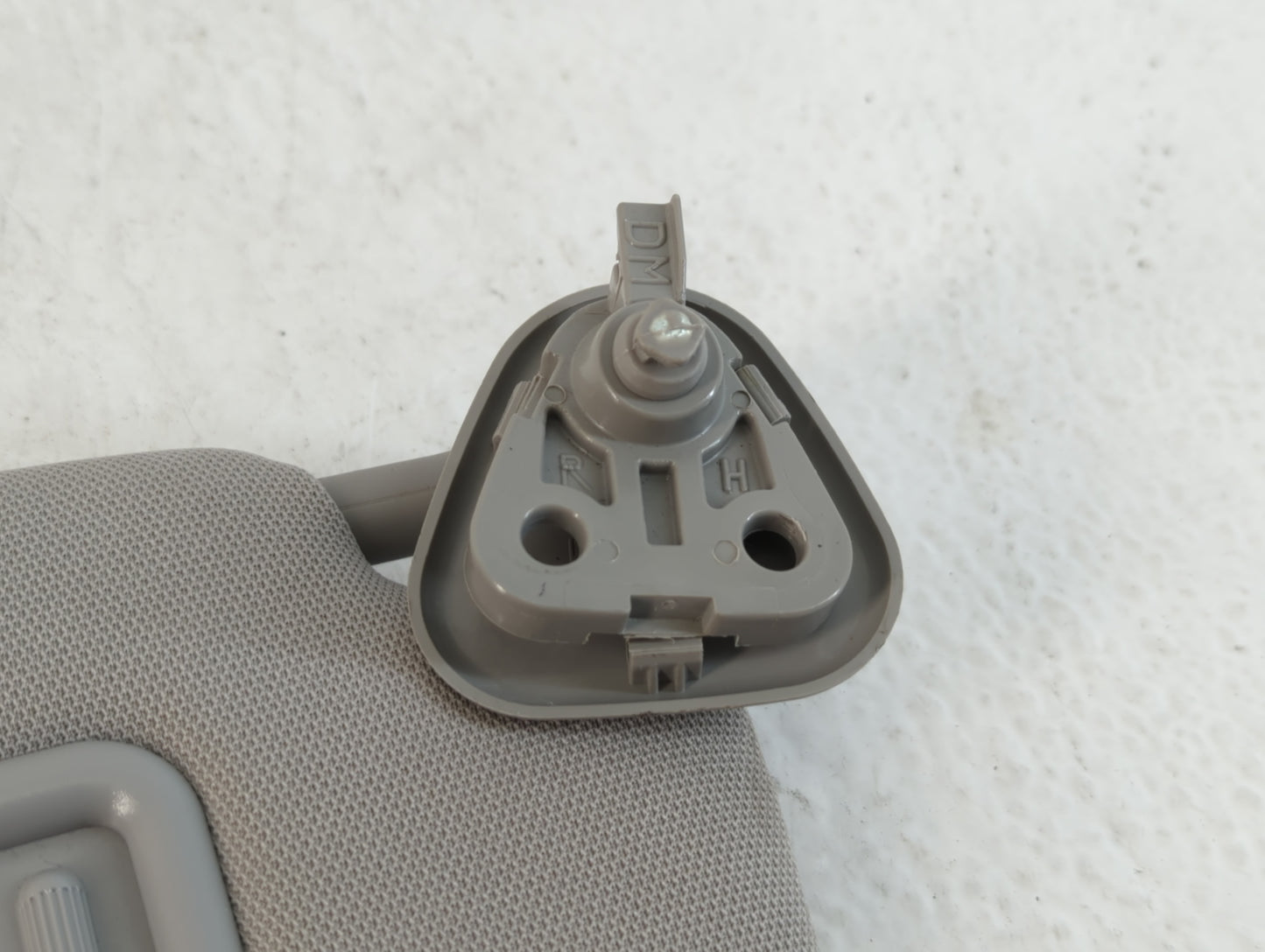 2013-2019 Hyundai Santa Fe Sun Visor Shade Replacement Passenger Right Mirror Fits Fits 2013 2014 2015 2016 2017 2018 2019 OEM Used Auto Parts - Oemusedautoparts1.com