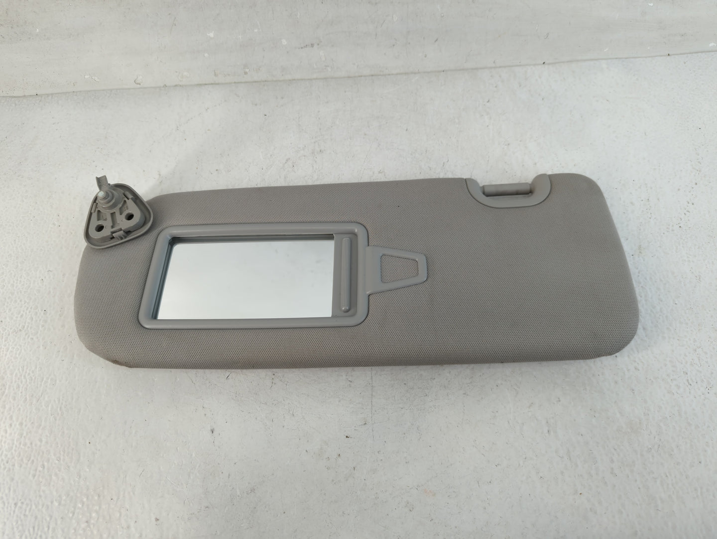 2013-2019 Hyundai Santa Fe Sun Visor Shade Replacement Driver Left Mirror Fits Fits 2013 2014 2015 2016 2017 2018 2019 OEM Used Auto Parts - Oemusedautoparts1.com