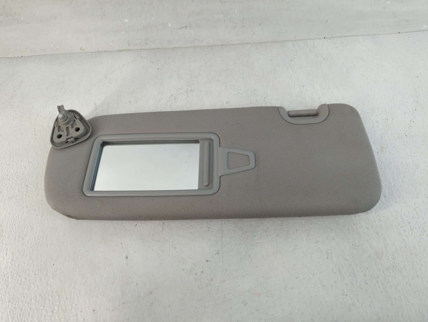 2013-2019 Hyundai Santa Fe Sun Visor Shade Replacement Driver Left Mirror Fits Fits 2013 2014 2015 2016 2017 2018 2019 OEM Used Auto Parts - Oemusedautoparts1.com