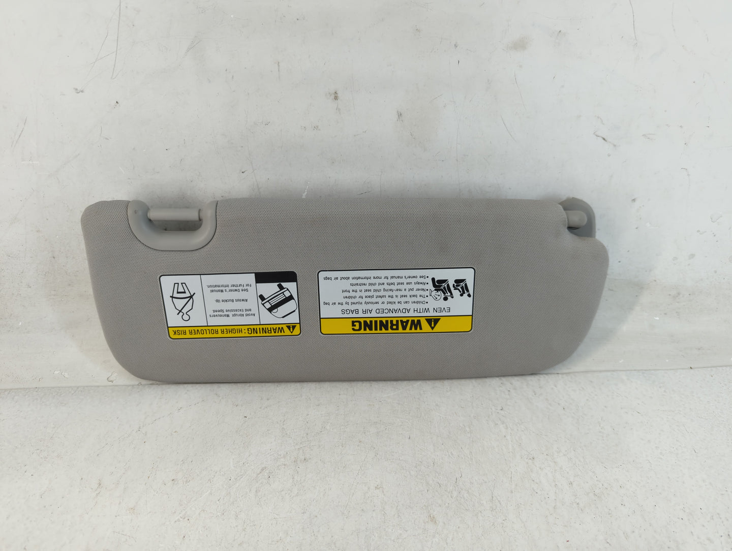 2013-2019 Hyundai Santa Fe Sun Visor Shade Replacement Driver Left Mirror Fits Fits 2013 2014 2015 2016 2017 2018 2019 OEM Used Auto Parts - Oemusedautoparts1.com