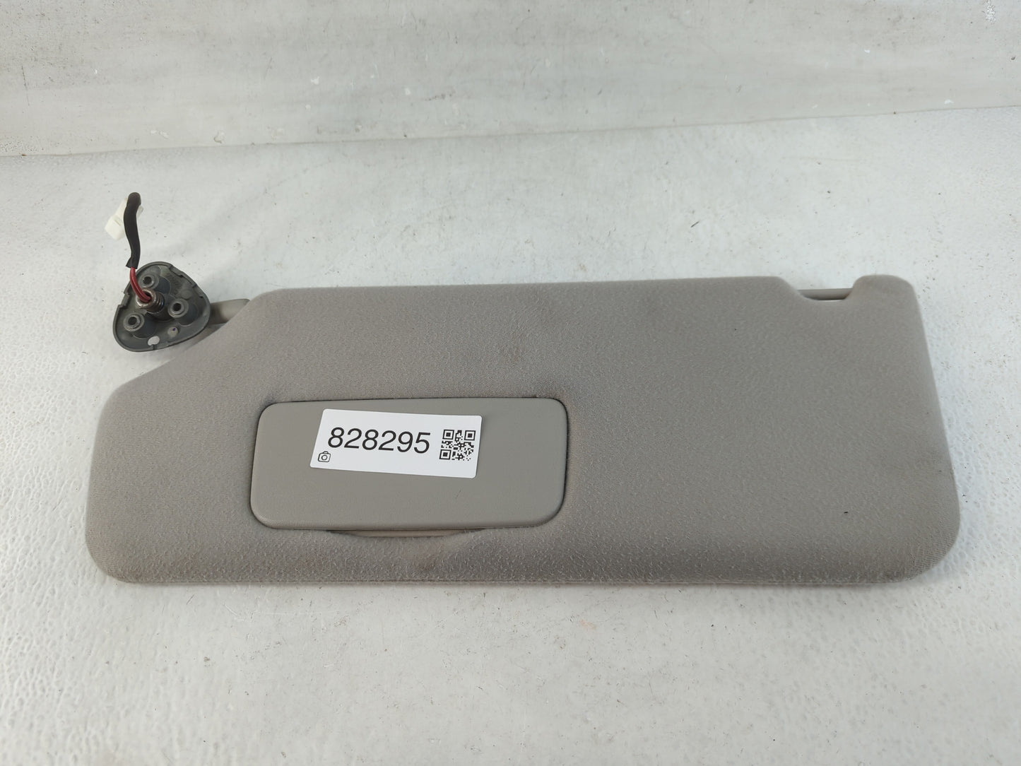 2011-2014 Toyota Sienna Sun Visor Shade Replacement Driver Left Mirror Fits Fits 2011 2012 2013 2014 OEM Used Auto Parts - Oemusedautoparts1.com