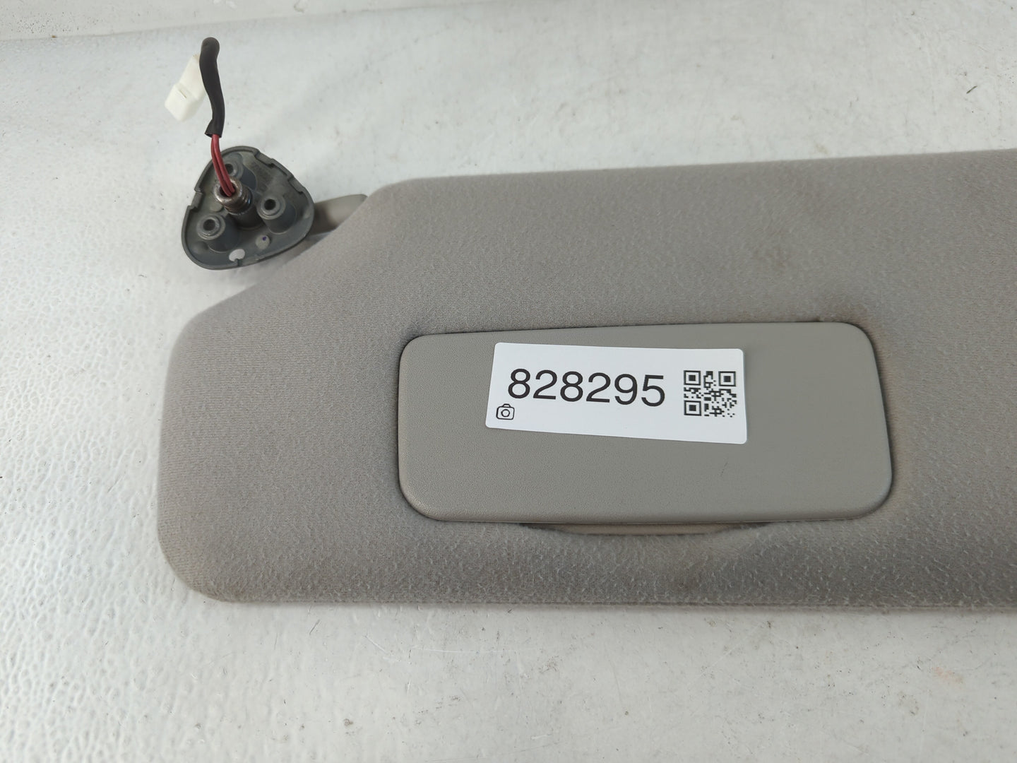 2011-2014 Toyota Sienna Sun Visor Shade Replacement Driver Left Mirror Fits Fits 2011 2012 2013 2014 OEM Used Auto Parts - Oemusedautoparts1.com