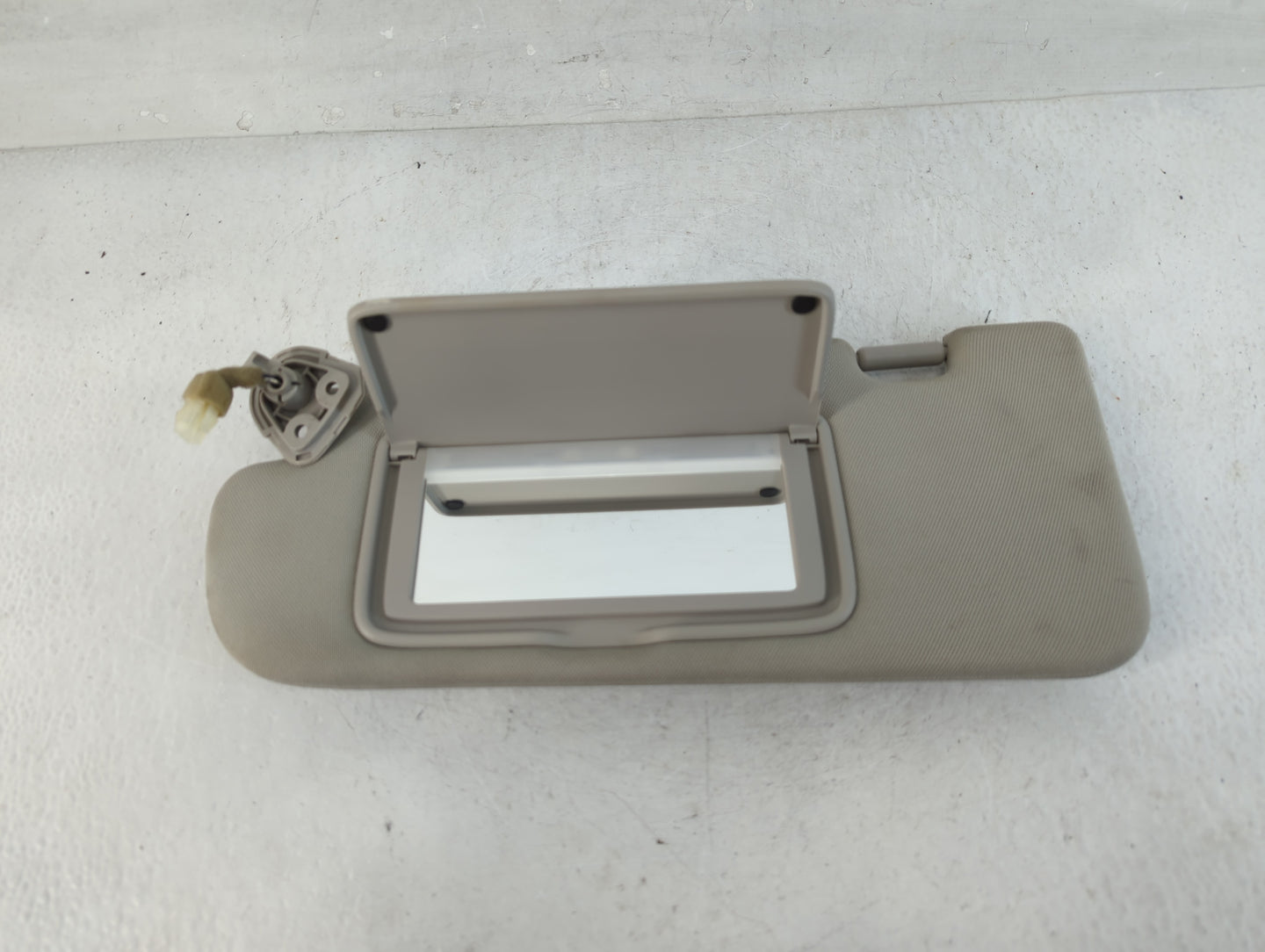 2014-2020 Infiniti Q50 Sun Visor Shade Replacement Driver Left Mirror Fits Fits 2014 2015 2016 2017 2018 2019 2020 OEM Used Auto Parts - Oemusedautoparts1.com