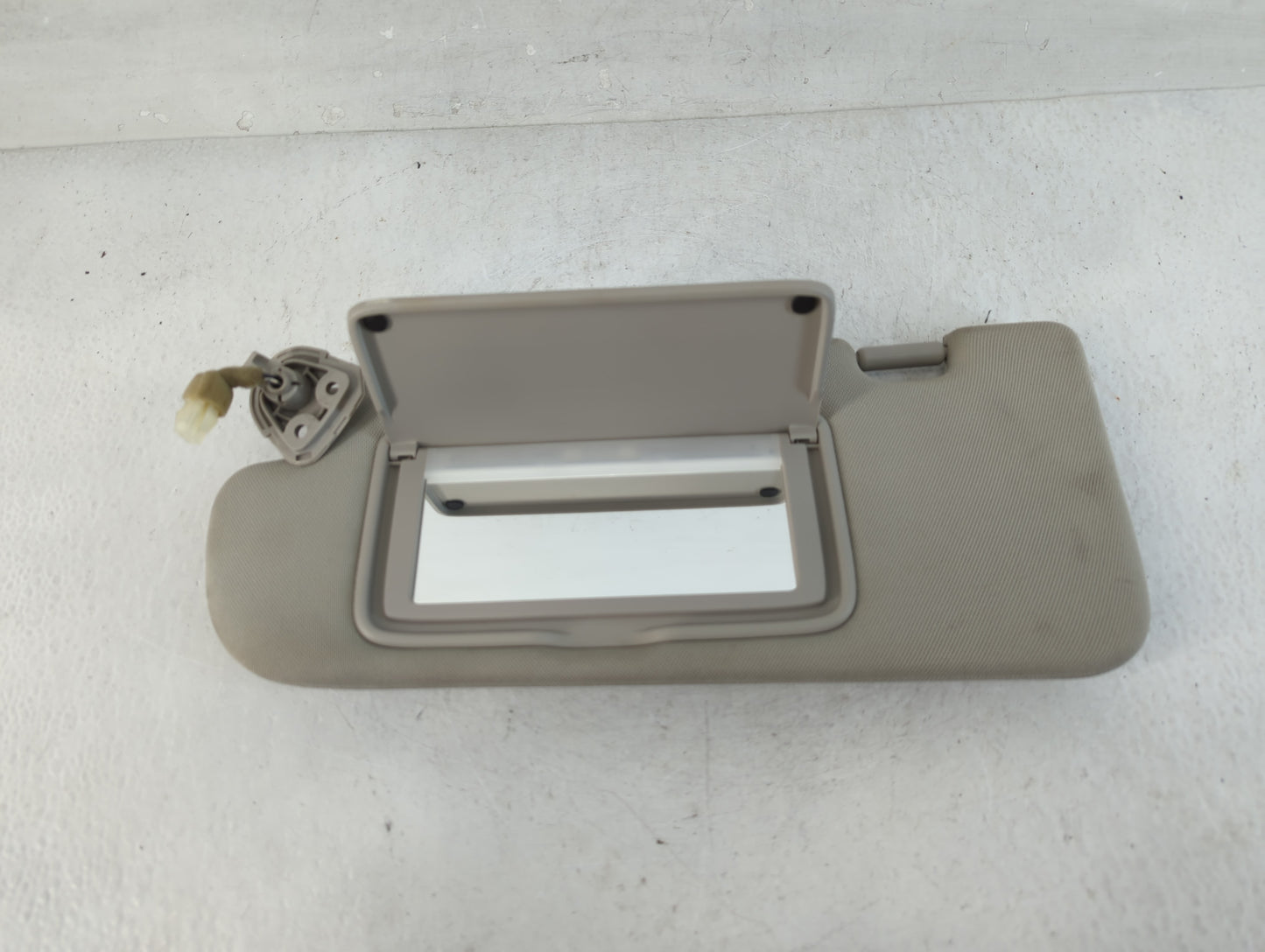 2014-2020 Infiniti Q50 Sun Visor Shade Replacement Driver Left Mirror Fits Fits 2014 2015 2016 2017 2018 2019 2020 OEM Used Auto Parts - Oemusedautoparts1.com