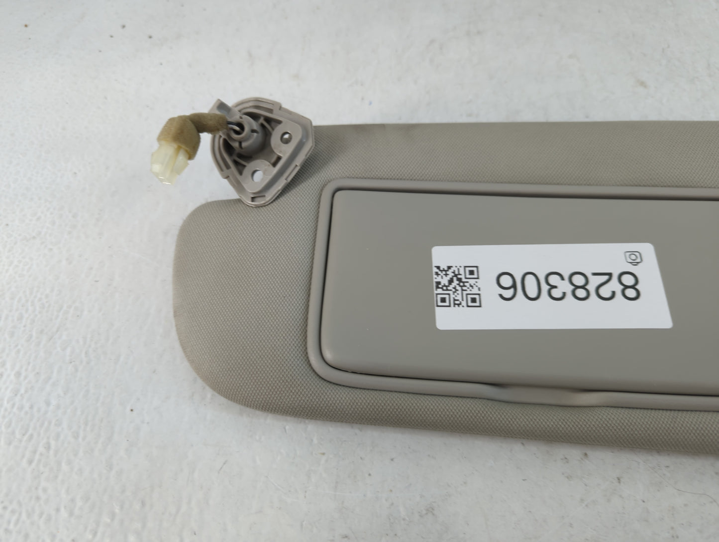 2014-2020 Infiniti Q50 Sun Visor Shade Replacement Driver Left Mirror Fits Fits 2014 2015 2016 2017 2018 2019 2020 OEM Used Auto Parts - Oemusedautoparts1.com