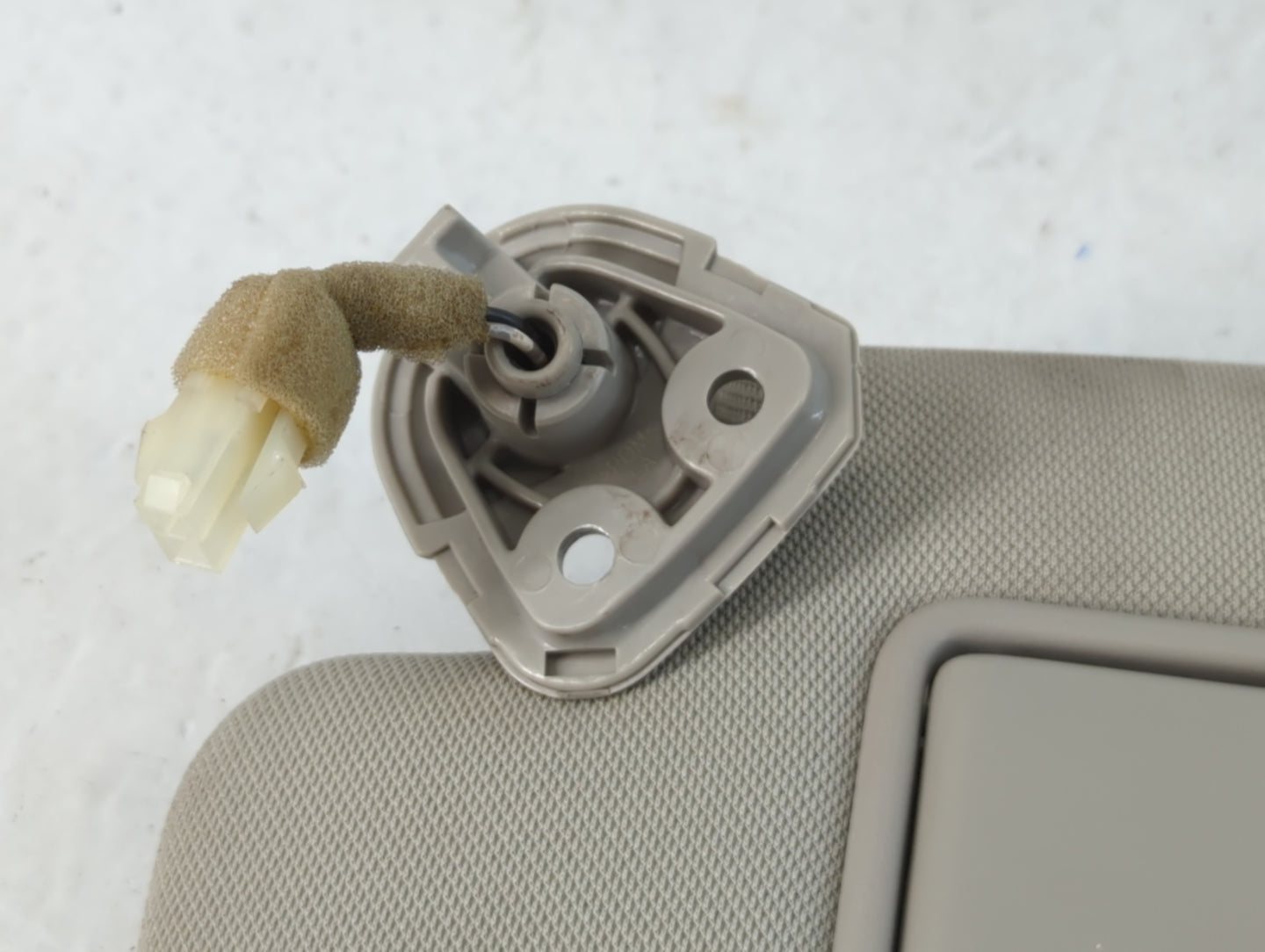 2014-2020 Infiniti Q50 Sun Visor Shade Replacement Driver Left Mirror Fits Fits 2014 2015 2016 2017 2018 2019 2020 OEM Used Auto Parts - Oemusedautoparts1.com