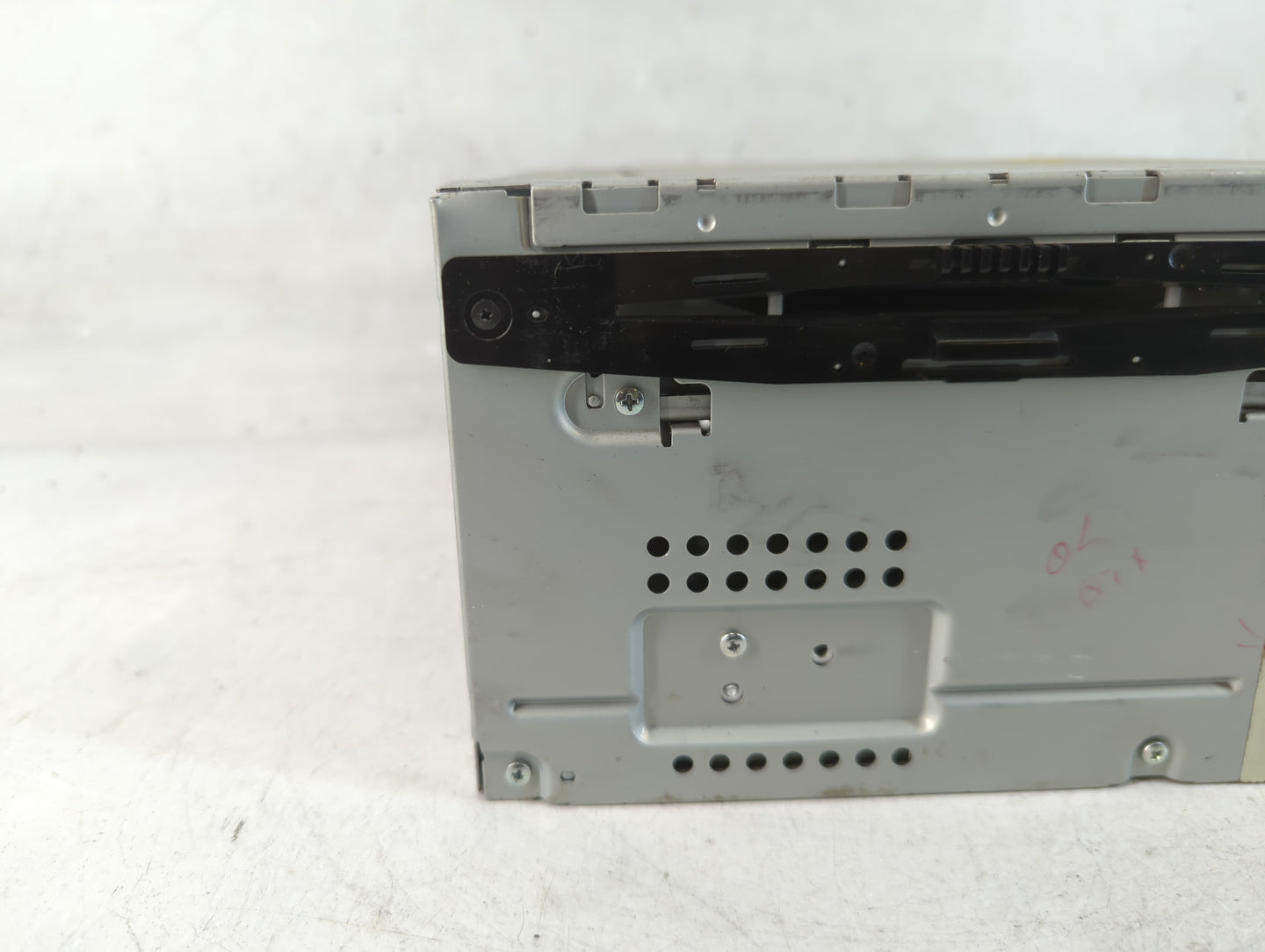 2010 Ford Fusion Radio AM FM Cd Player Receiver Replacement P/N:9E5T-19C157-AC Fits OEM Used Auto Parts - Oemusedautoparts1.com