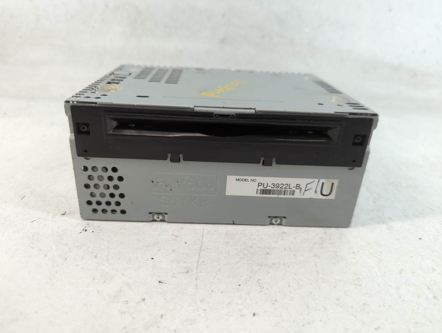 2016-2017 Ford Explorer Radio AM FM Cd Player Receiver Replacement P/N:GB5T-19C107-BG Fits Fits 2016 2017 OEM Used Auto Parts - Oemusedautoparts1.com