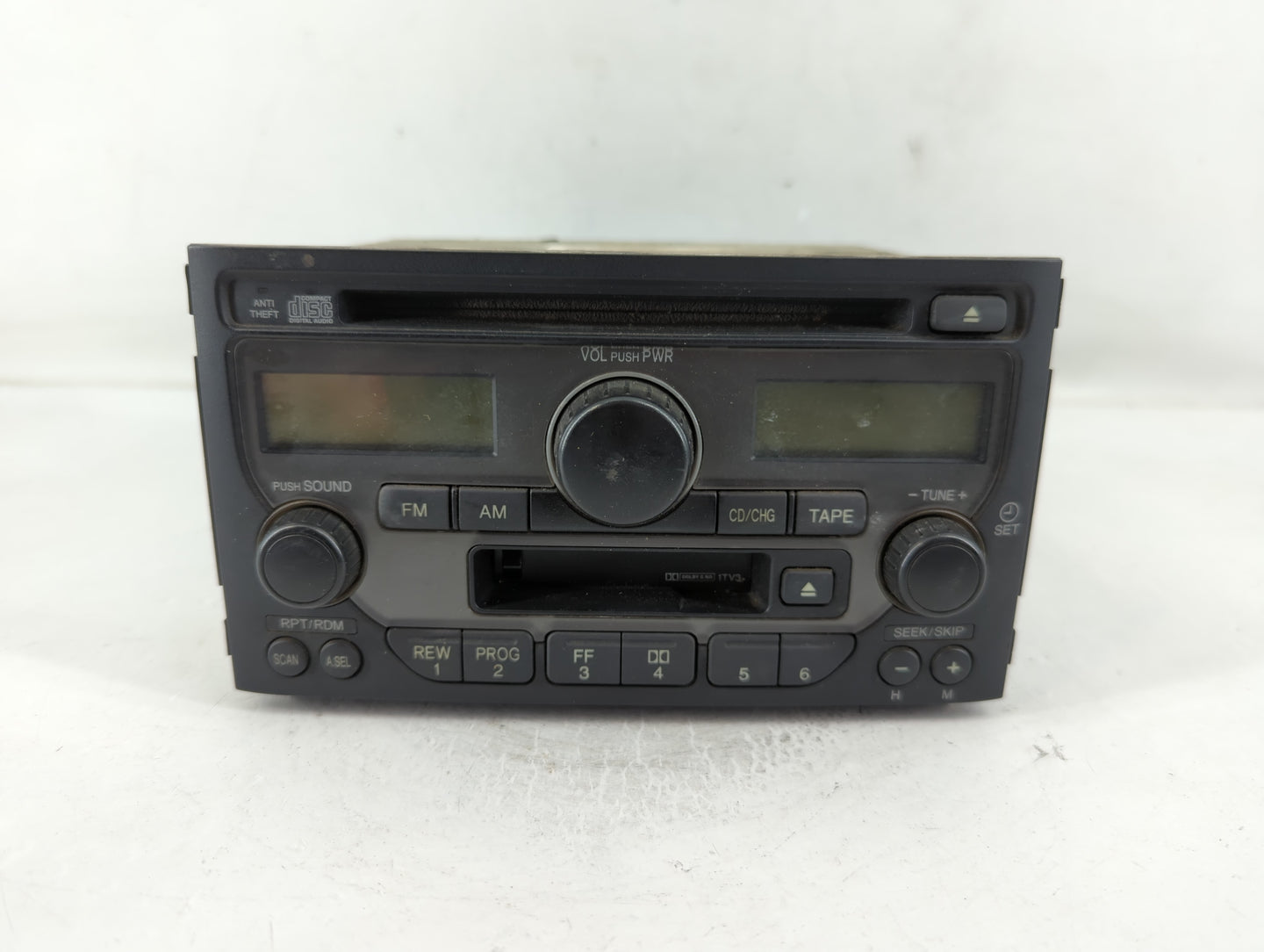 2003-2005 Honda Pilot Radio AM FM Cd Player Receiver Replacement P/N:39100-S9V-A120 Fits Fits 2003 2004 2005 OEM Used Auto Parts - Oemusedautoparts1.com