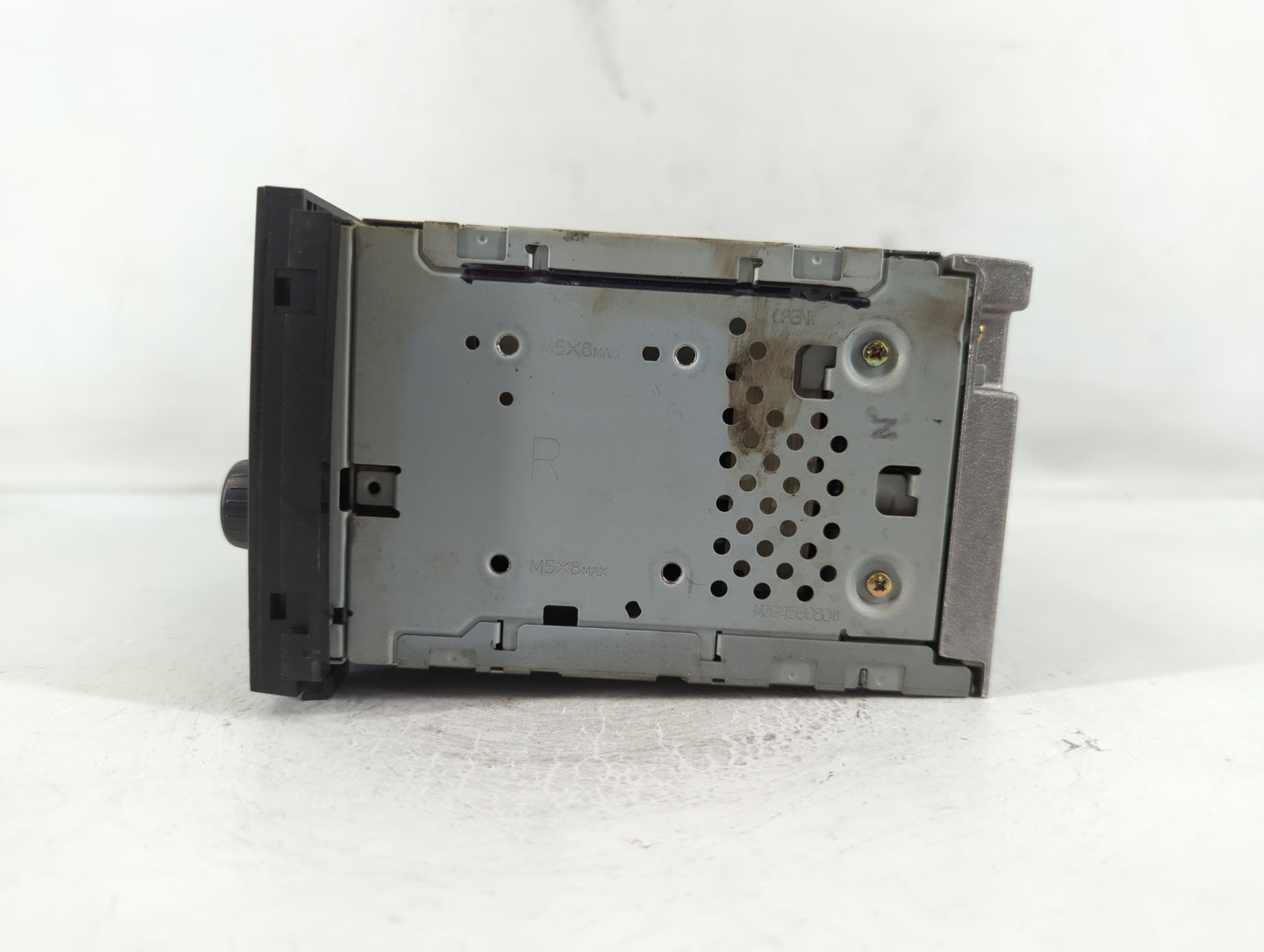 2003-2005 Honda Pilot Radio AM FM Cd Player Receiver Replacement P/N:39100-S9V-A120 Fits Fits 2003 2004 2005 OEM Used Auto Parts - Oemusedautoparts1.com