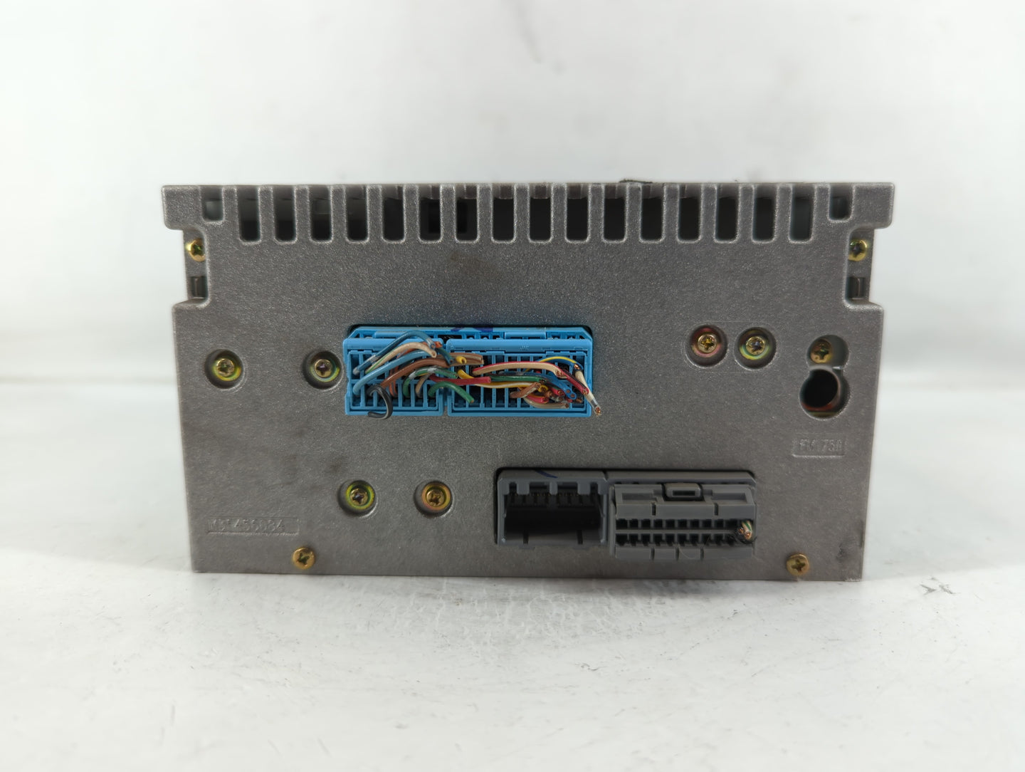 2003-2005 Honda Pilot Radio AM FM Cd Player Receiver Replacement P/N:39100-S9V-A120 Fits Fits 2003 2004 2005 OEM Used Auto Parts - Oemusedautoparts1.com