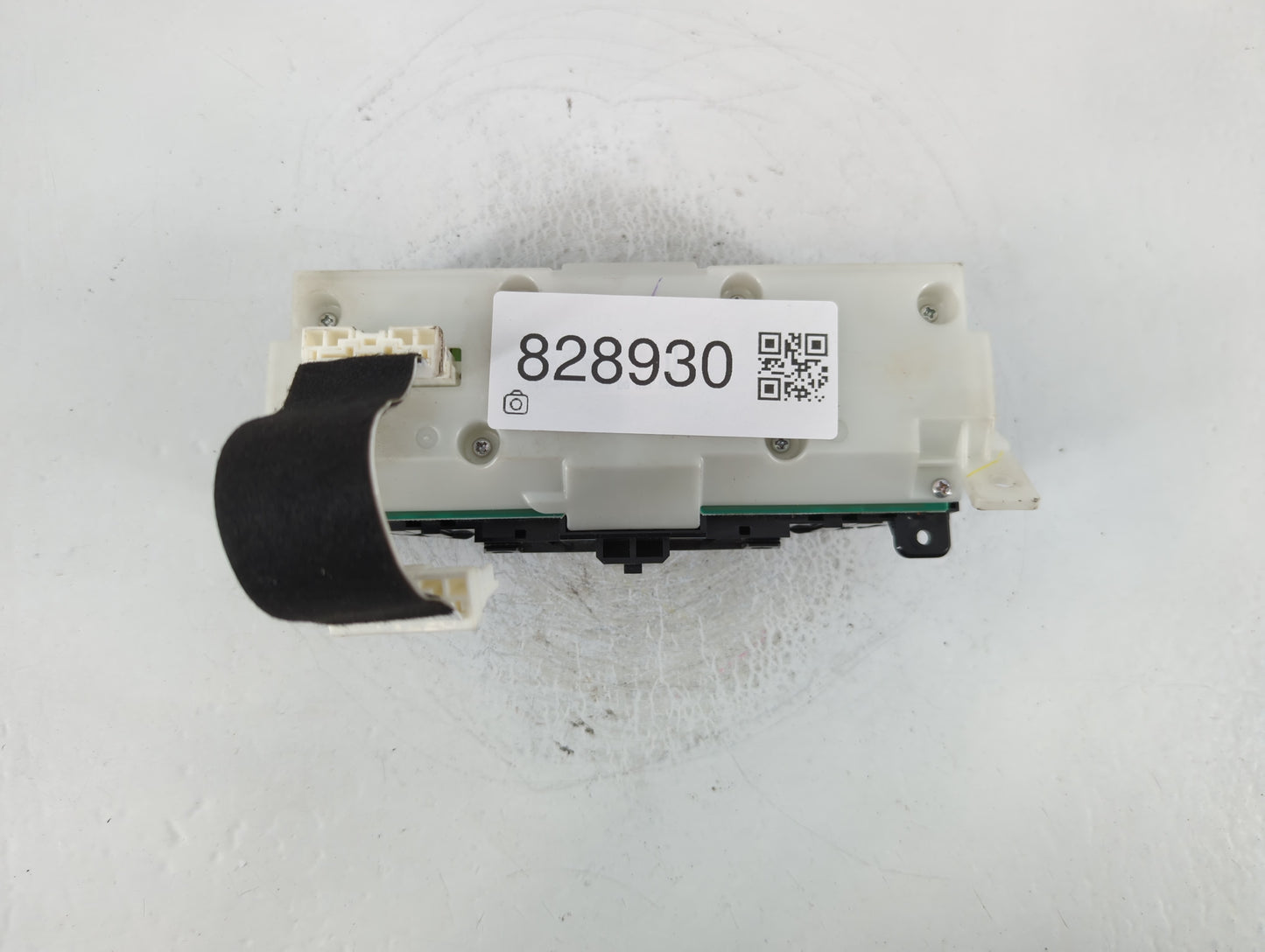 2010-2013 Infiniti G37 Information Display Screen - Oemusedautoparts1.com