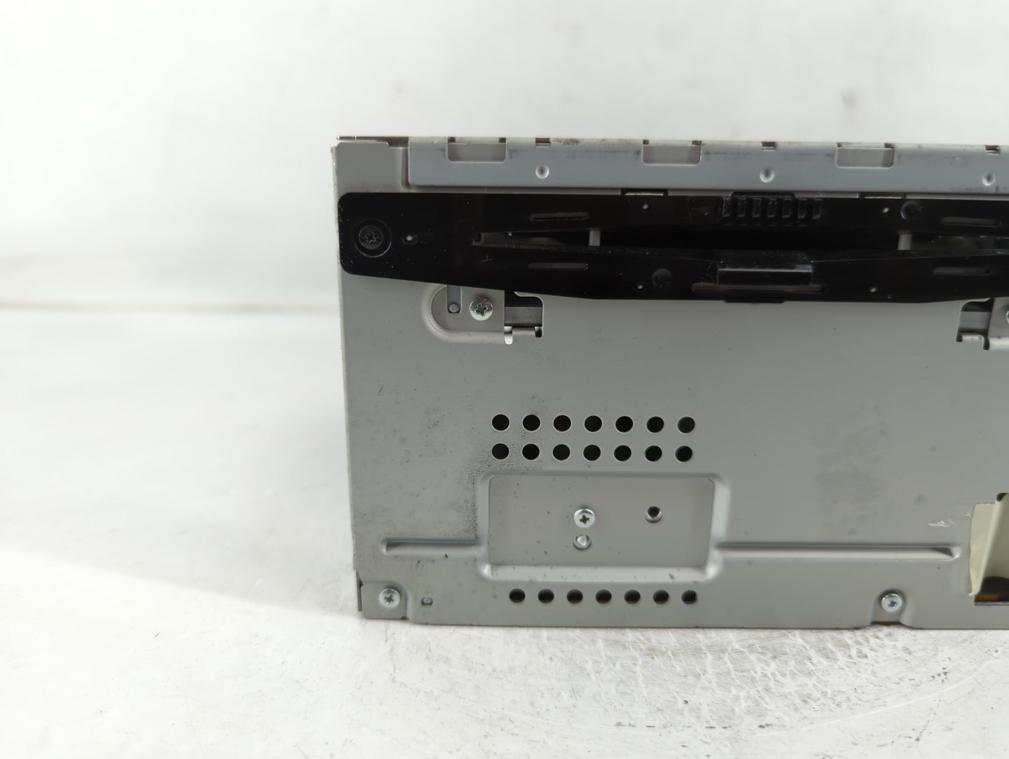 2011-2012 Ford Fusion Radio AM FM Cd Player Receiver Replacement P/N:BE5T-19C107-BA Fits Fits 2011 2012 OEM Used Auto Parts - Oemusedautoparts1.com