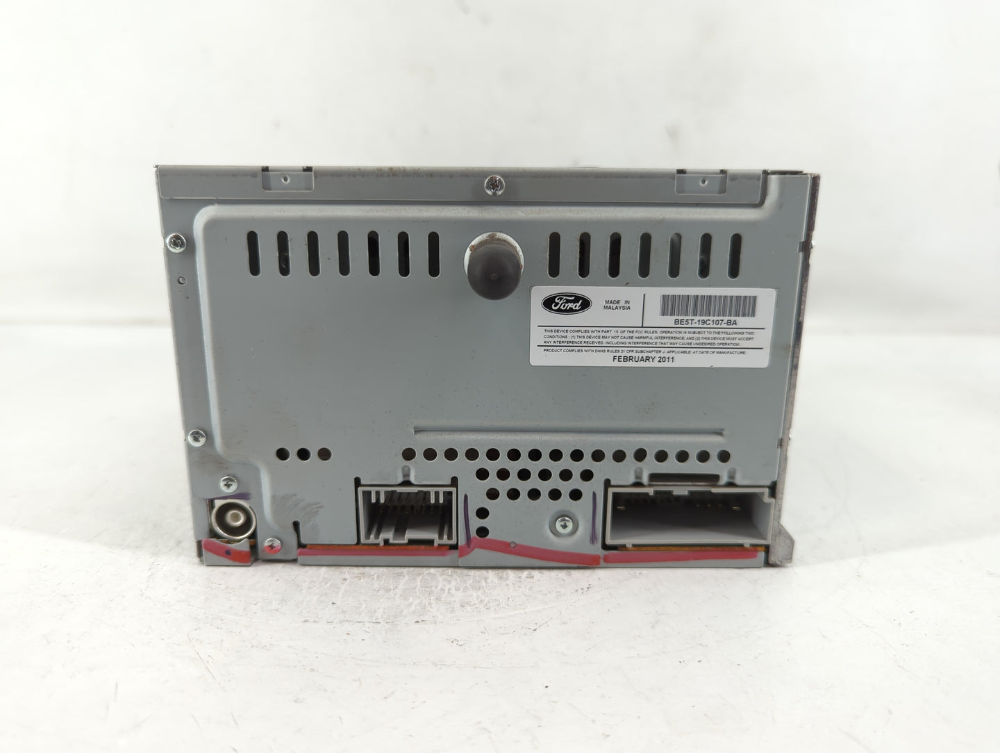 2011-2012 Ford Fusion Radio AM FM Cd Player Receiver Replacement P/N:BE5T-19C107-BA Fits Fits 2011 2012 OEM Used Auto Parts - Oemusedautoparts1.com