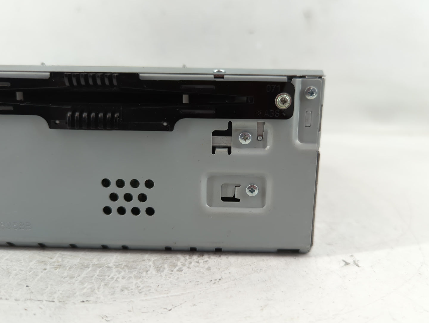 2017-2019 Lincoln Mkc Radio AM FM Cd Player Receiver Replacement P/N:133854 FCQFJ15E0C Fits Fits 2017 2018 2019 OEM Used Auto Parts - Oemusedautoparts1.com